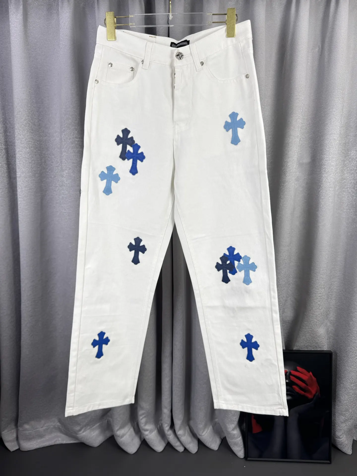Chrome Hearts Cross-Patch Straight-Leg Jeans D18019577