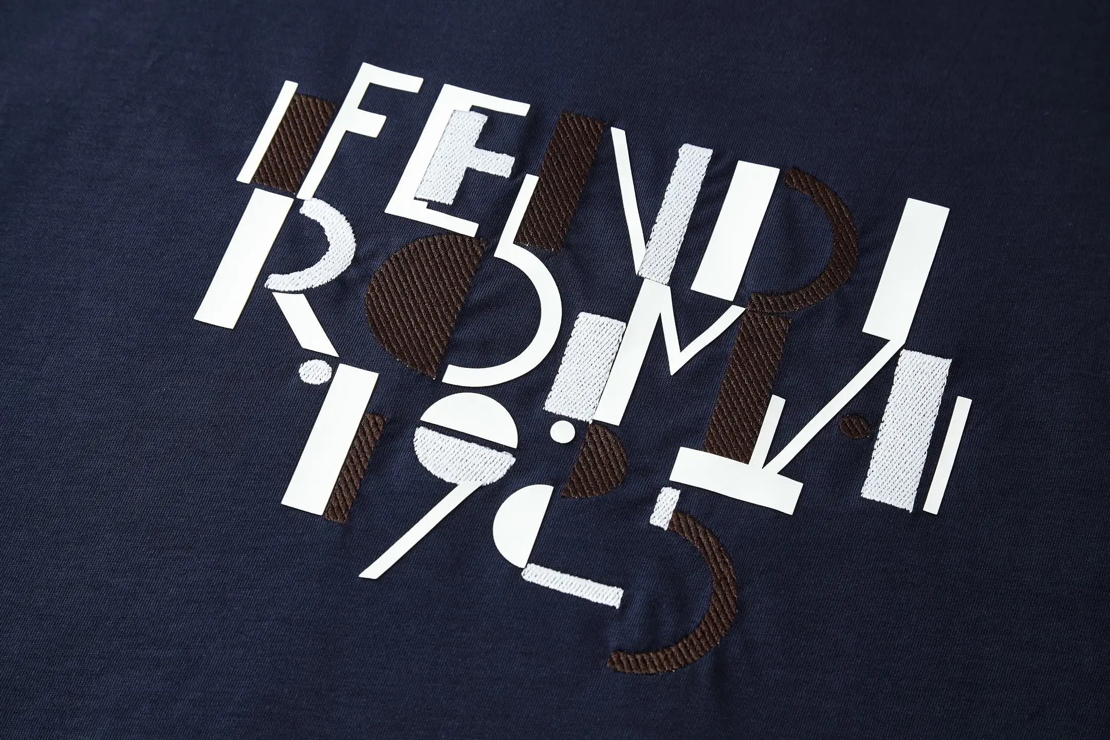 Roma 1925 Geometric Embroidered T-Shirt D18514191 — view 5