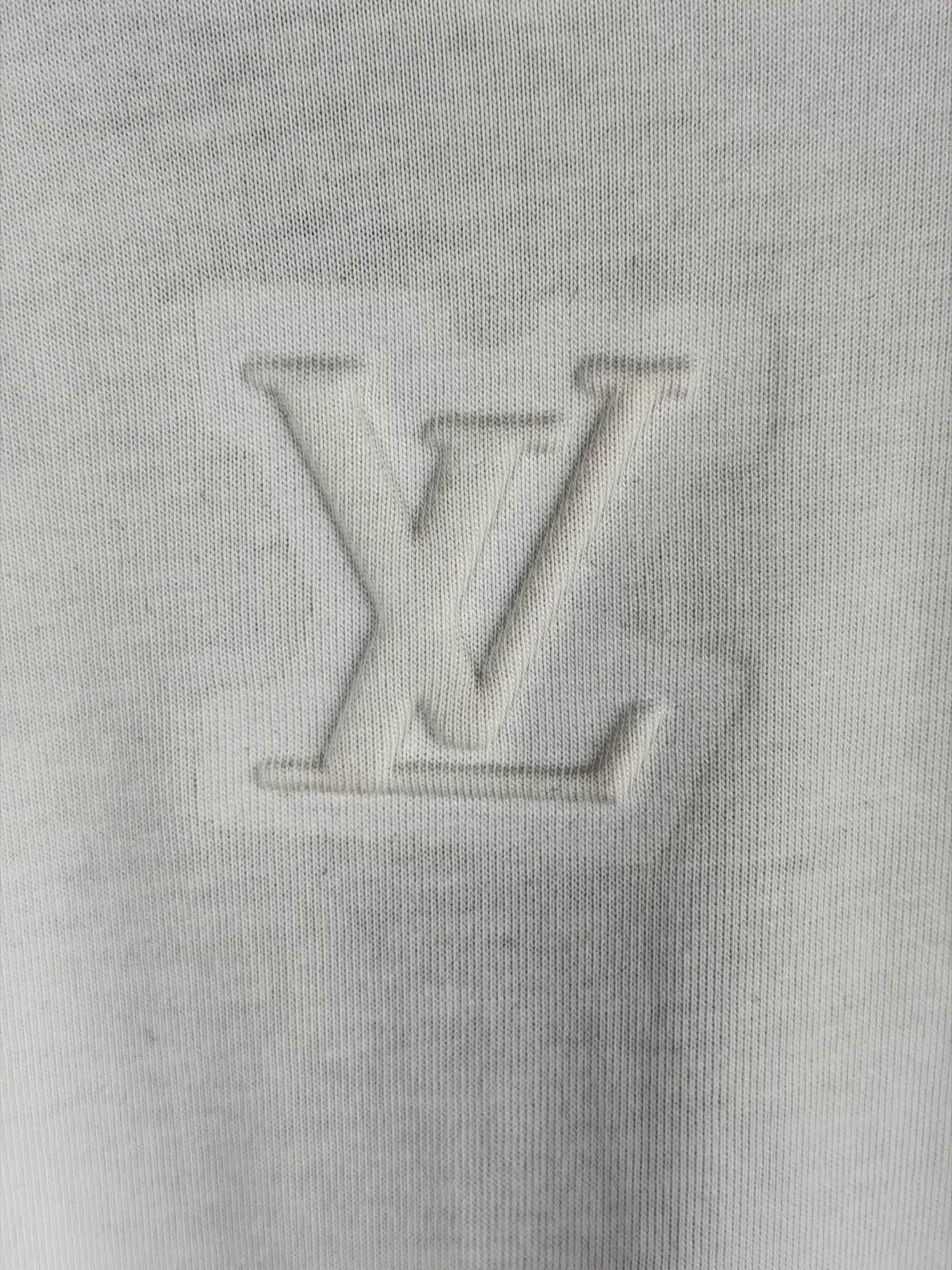 Embossed Logo Long-Sleeve T-Shirt D18524926 — view 6