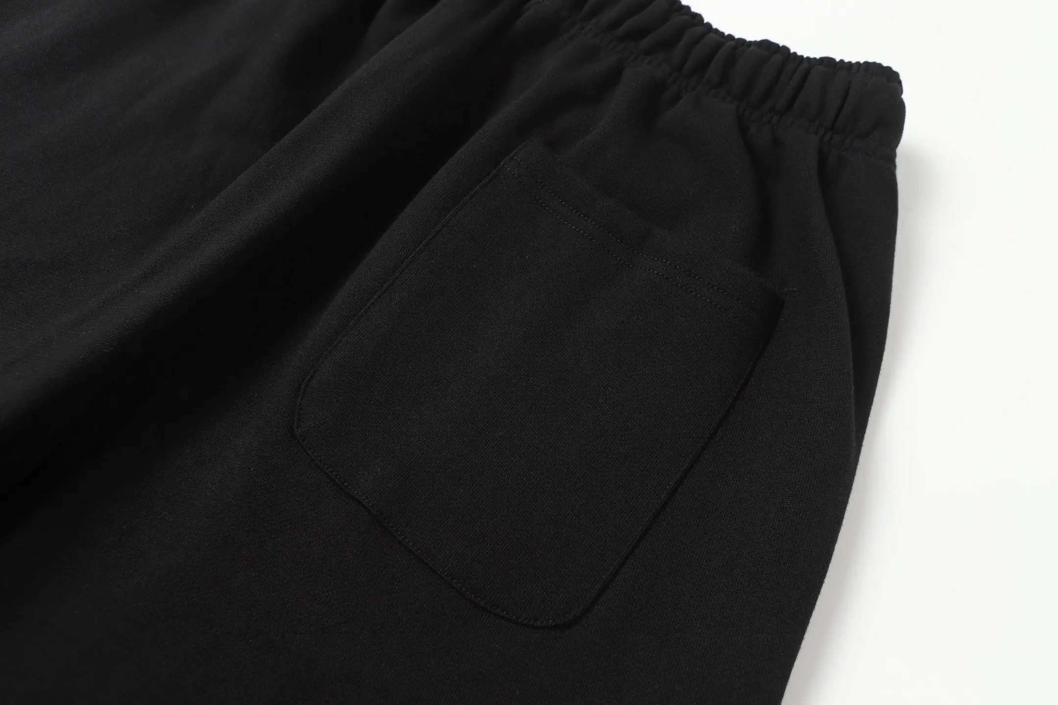 Logo-Embroidered Drawstring Cotton Shorts D18513203 — view 9