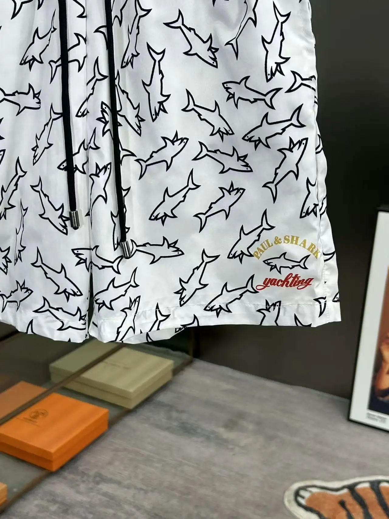 Shark Print Quick-Dry Swim Shorts D18512383 — view 8
