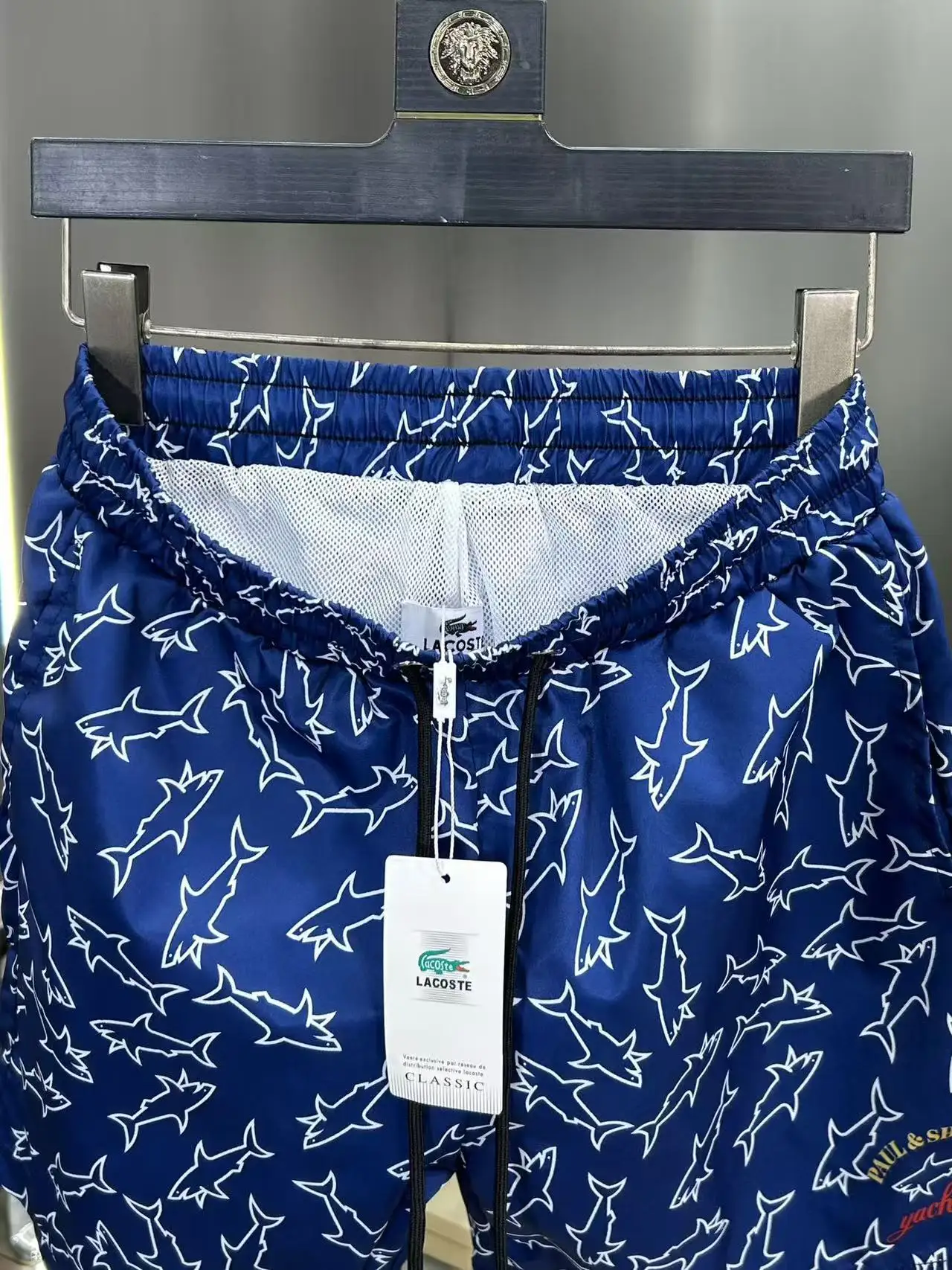 Shorts Logo D18512384 — view 7
