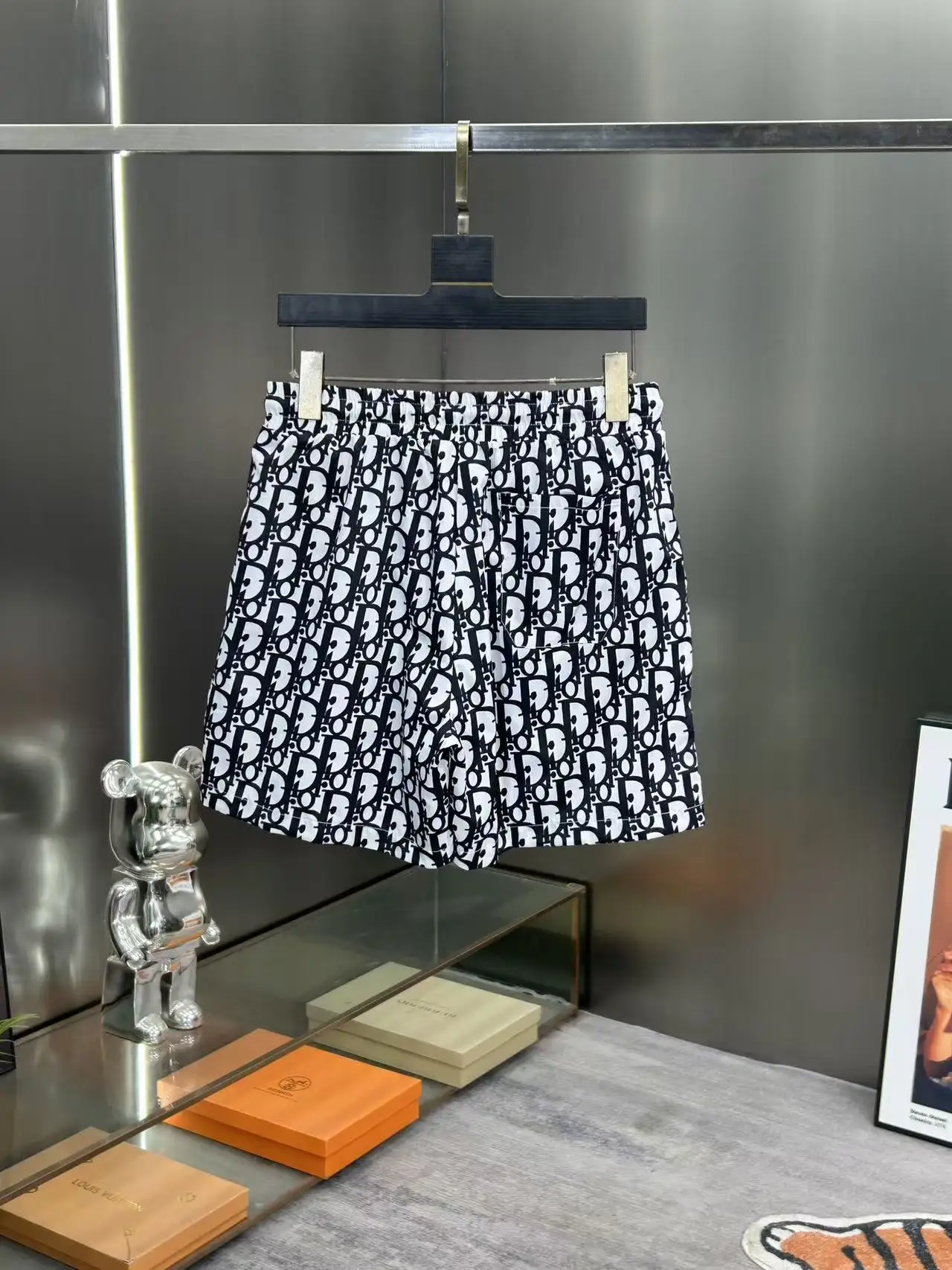 Oblique Monogram Quick-Dry Shorts D18512395 — view 2
