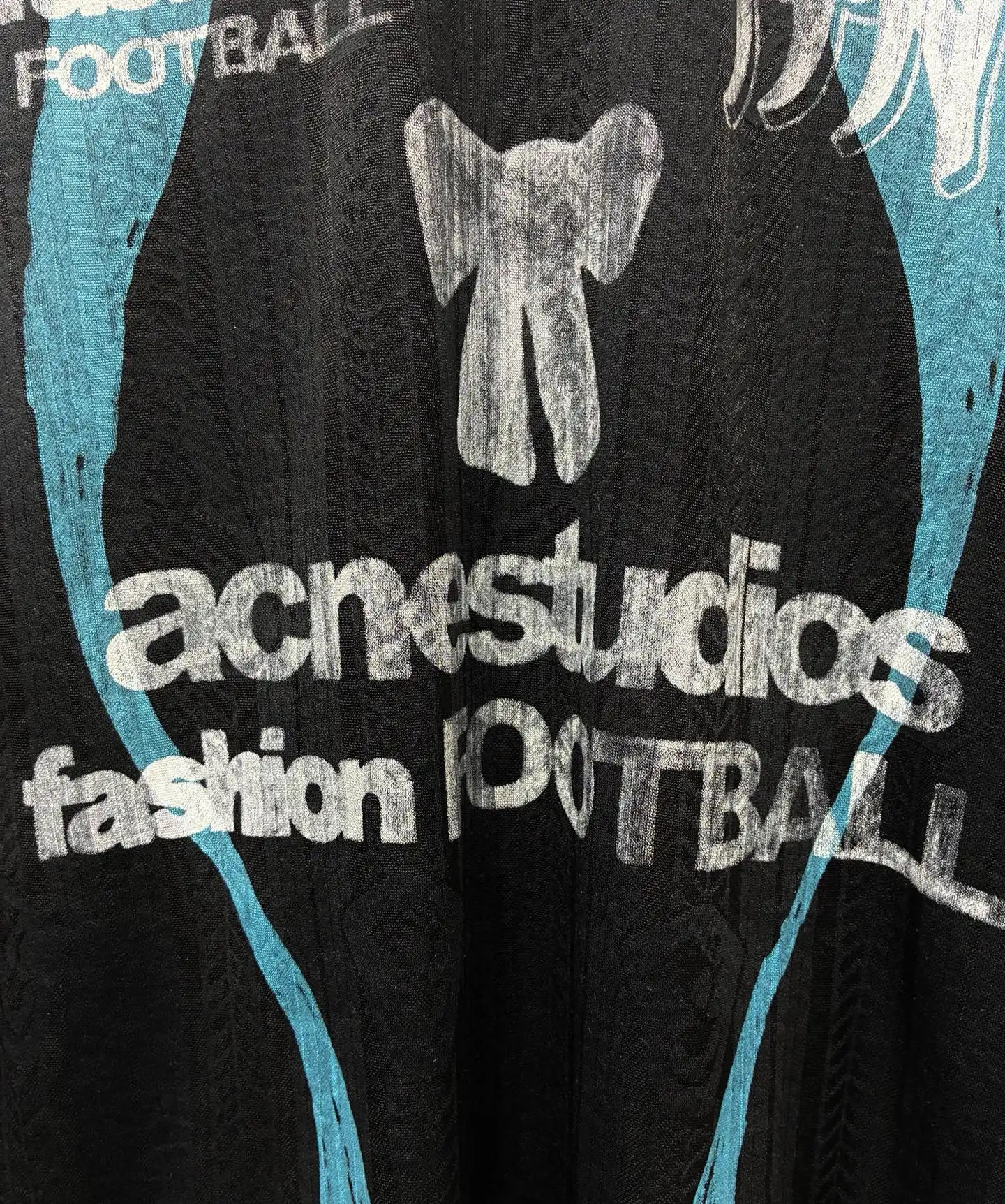 Football Capsule Graphic Long-Sleeve T-Shirt D18819101 — view 6