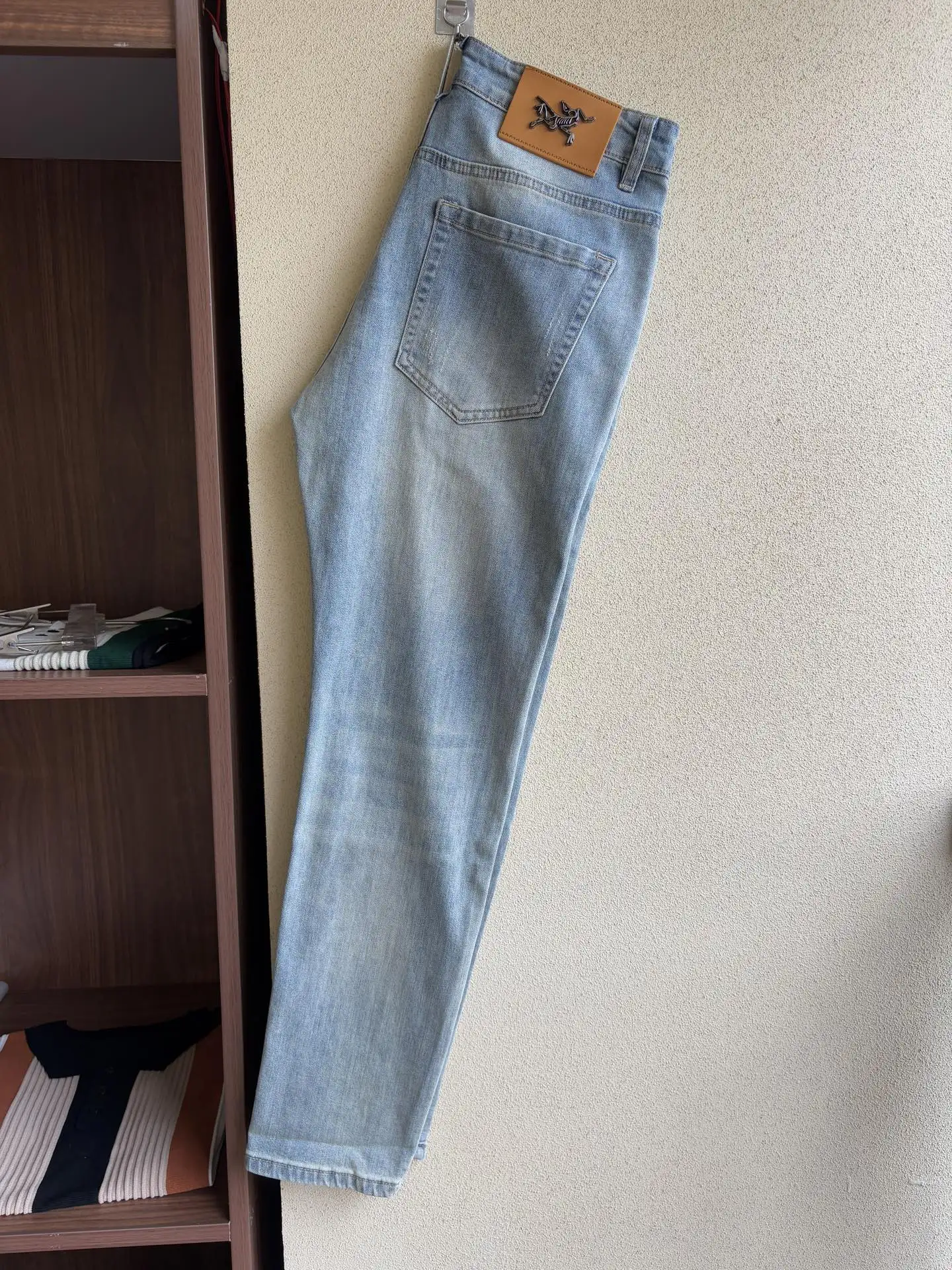 Arc'teryx Slim-Fit Light Wash Jeans D19019062 — view 4