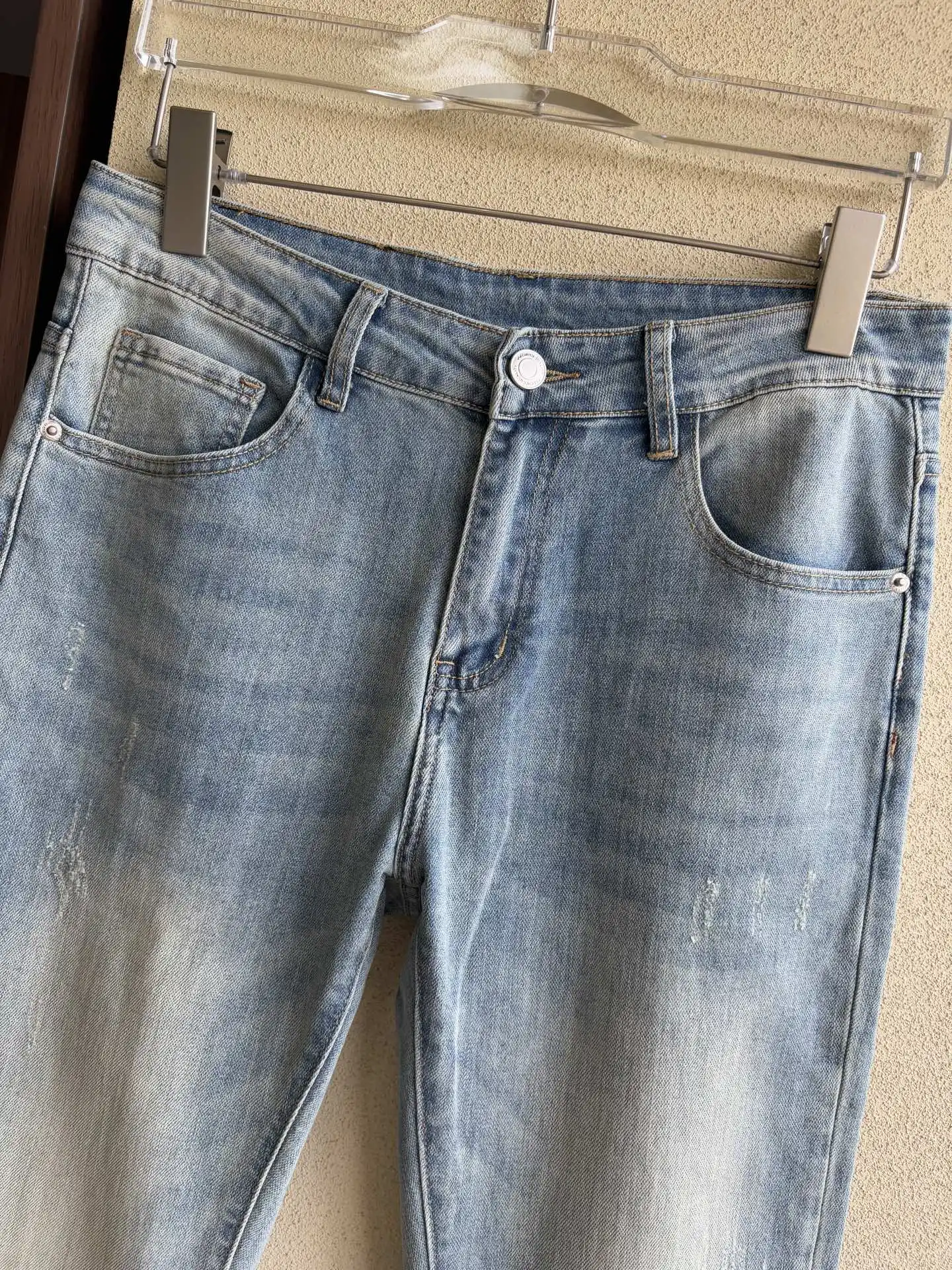 Arc'teryx Slim-Fit Light Wash Jeans D19019062 — view 5