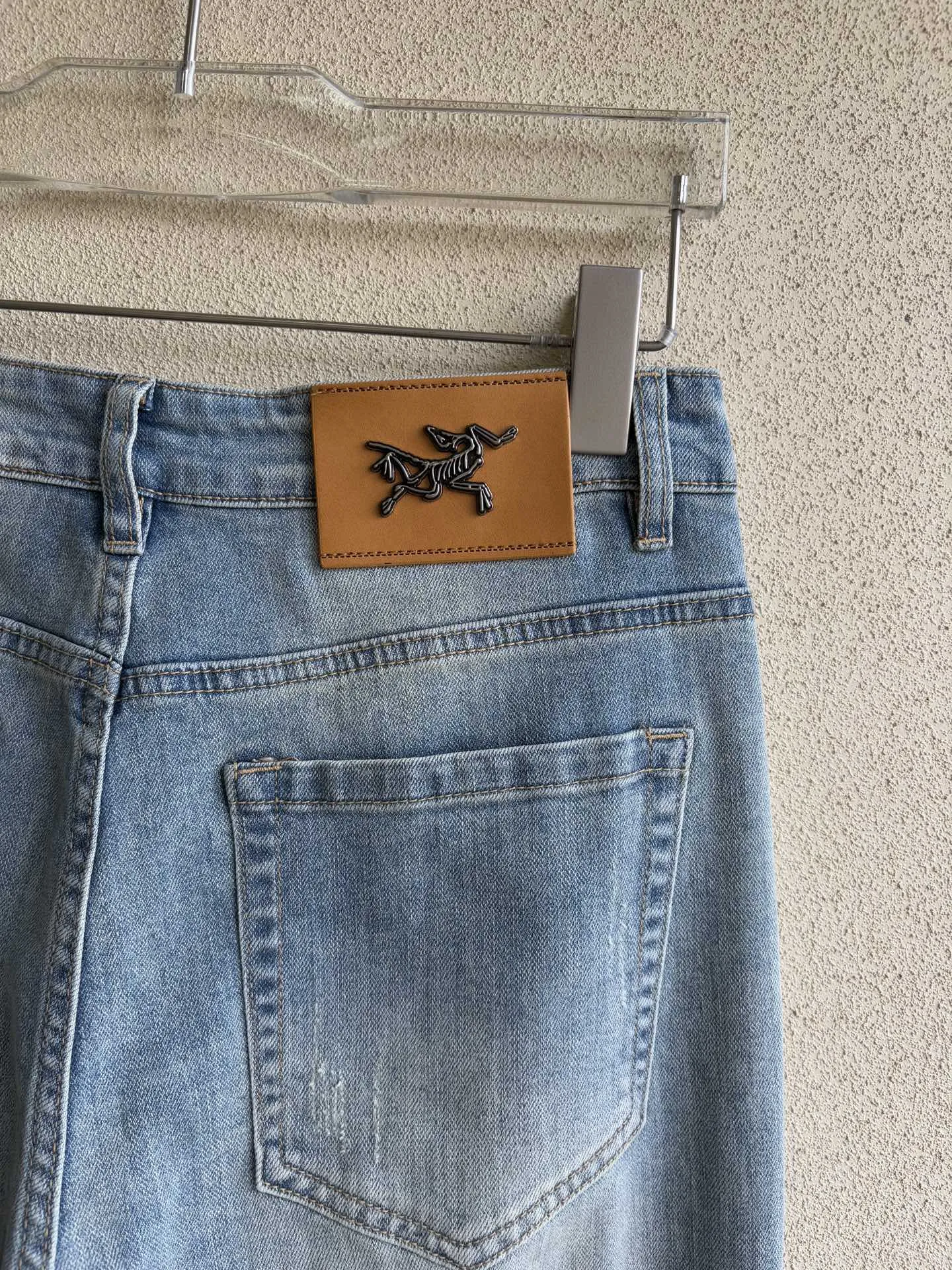 Arc'teryx Slim-Fit Light Wash Jeans D19019062 — view 9
