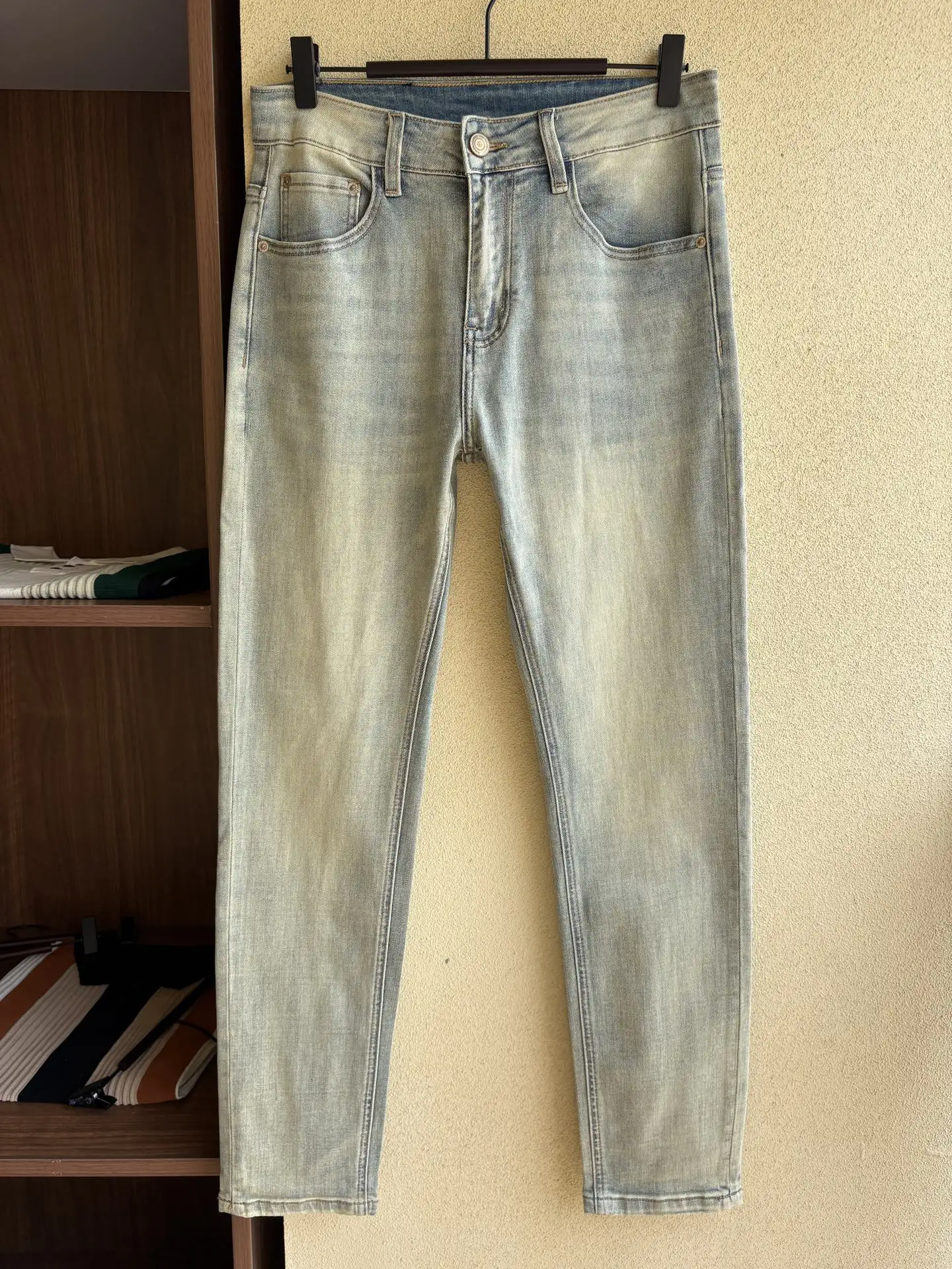 Zegna Slim-Fit Light Wash Jeans D19019070 — view 2