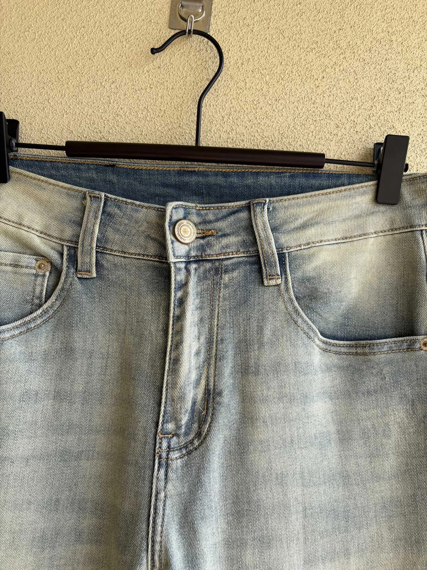 Zegna Slim-Fit Light Wash Jeans D19019070 — view 5