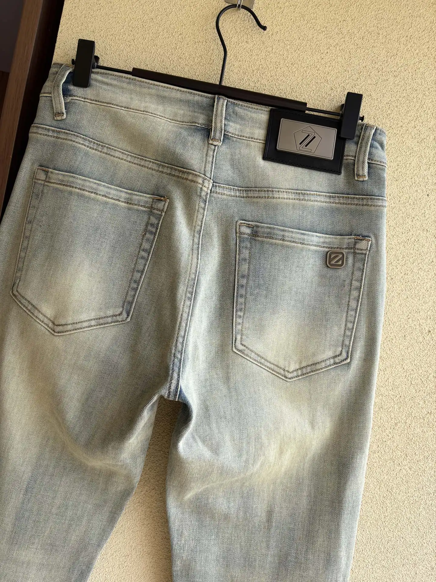 Zegna Slim-Fit Light Wash Jeans D19019070 — view 8