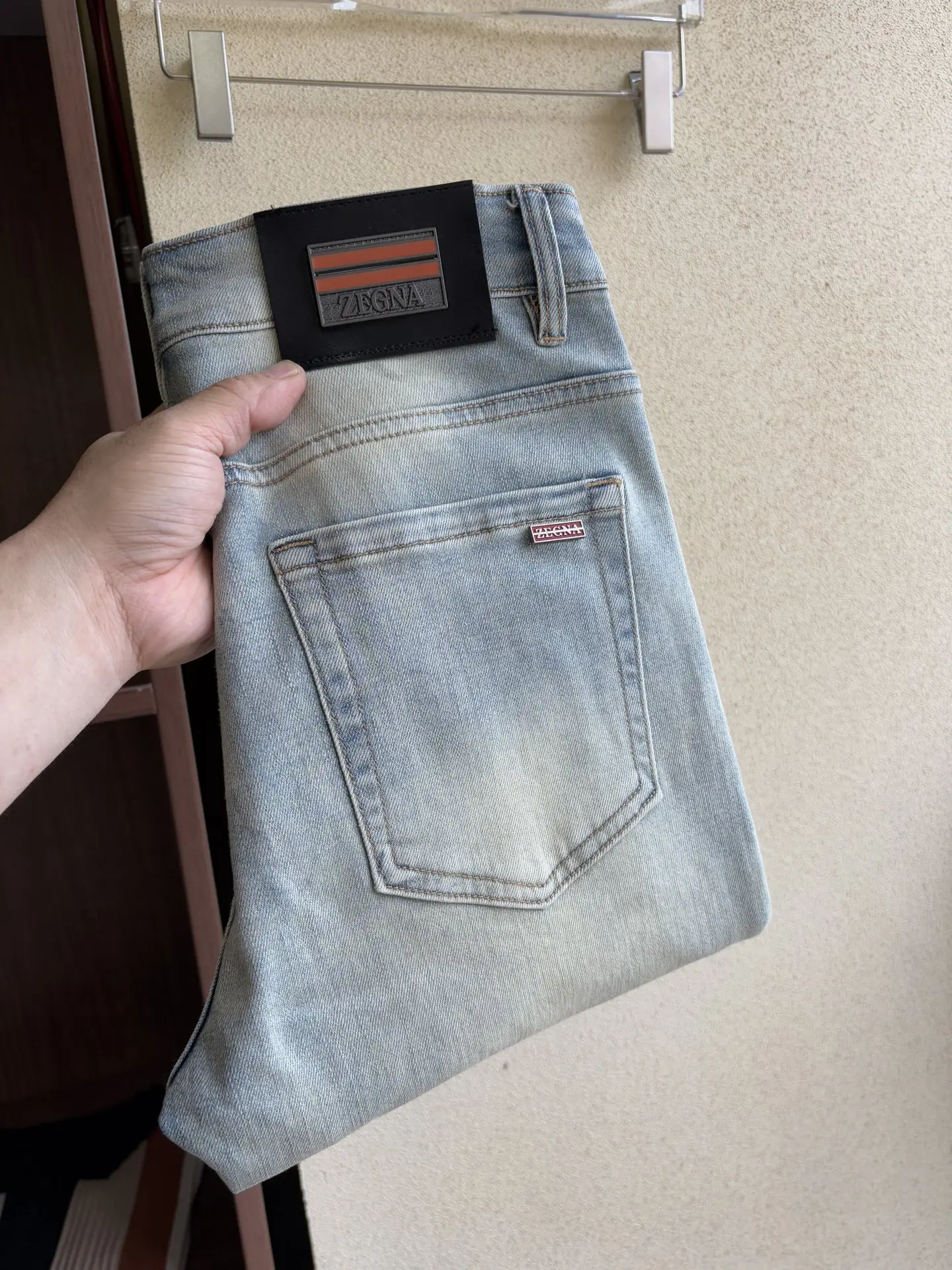 Zegna Slim-Fit Light Wash Jeans D19019064