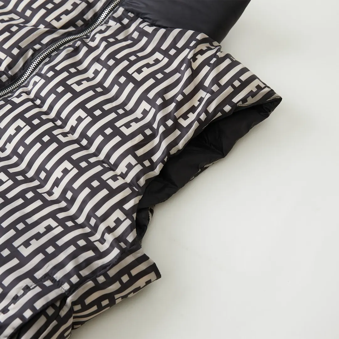 Reversible FF Stripes Down-Filled Gilet D19021653 — view 6