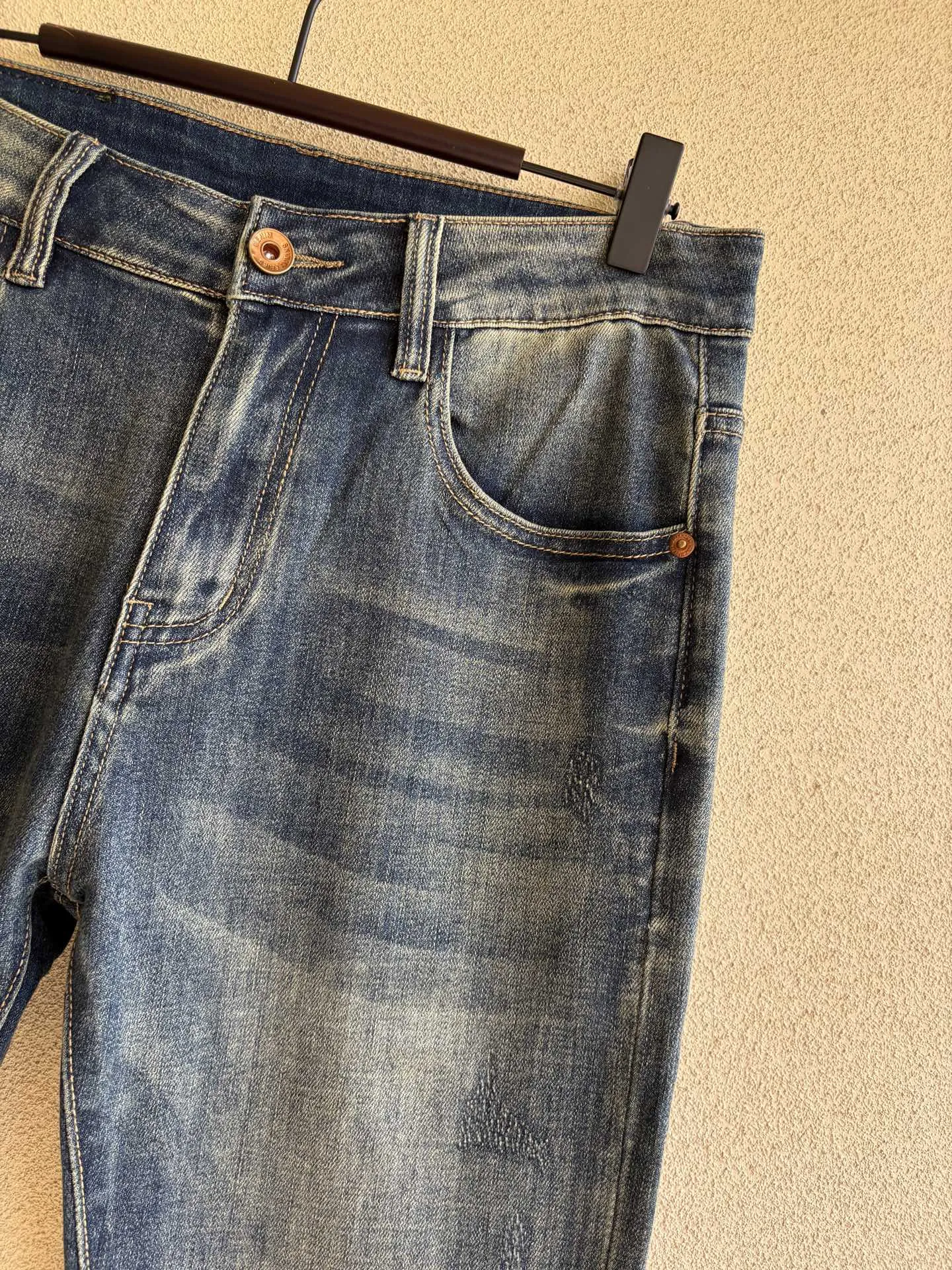 Medusa Logo Patch Straight-Leg Jeans D19019068 — view 6