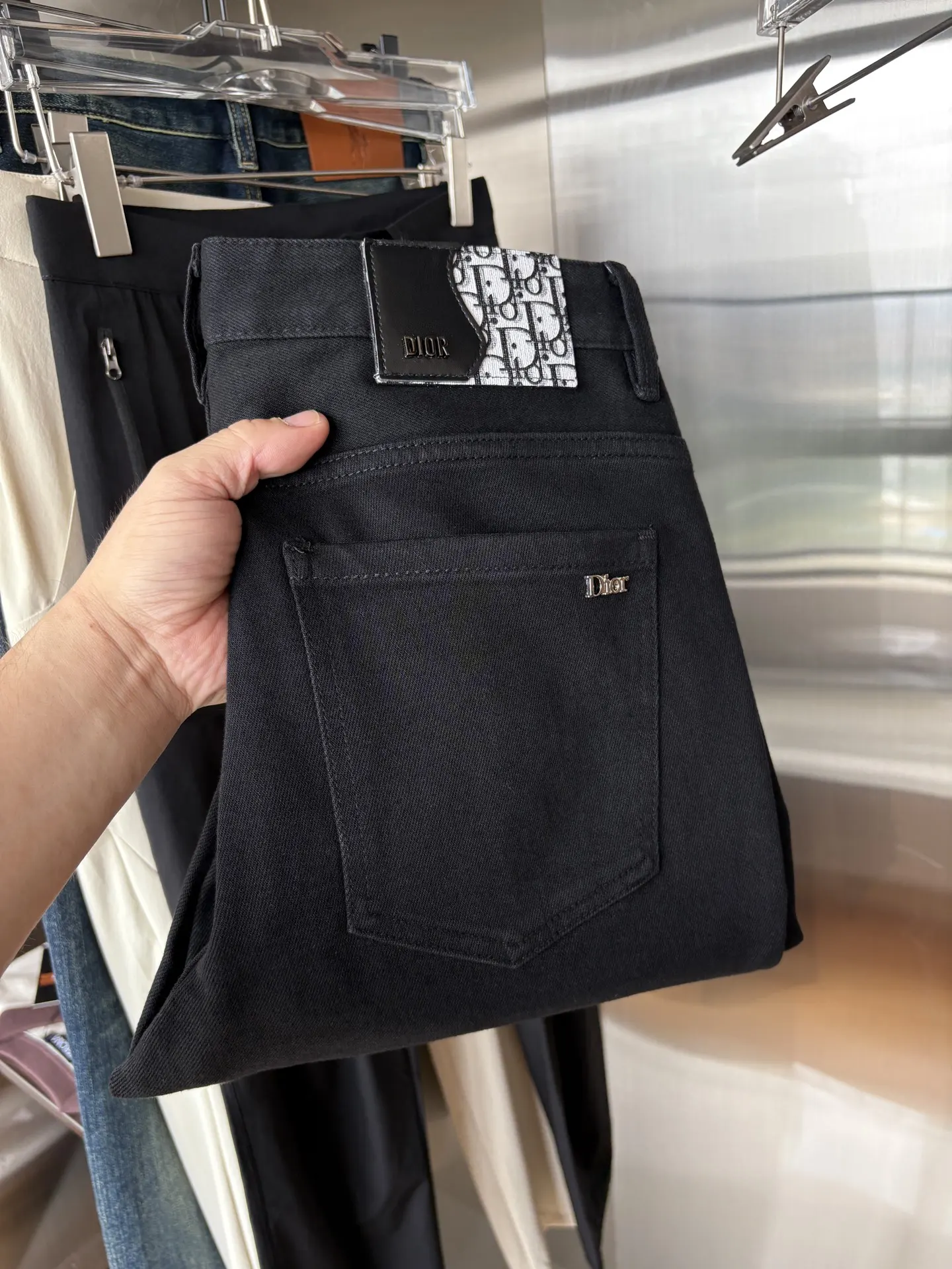 Oblique Patch Slim-Fit Jeans D19019074