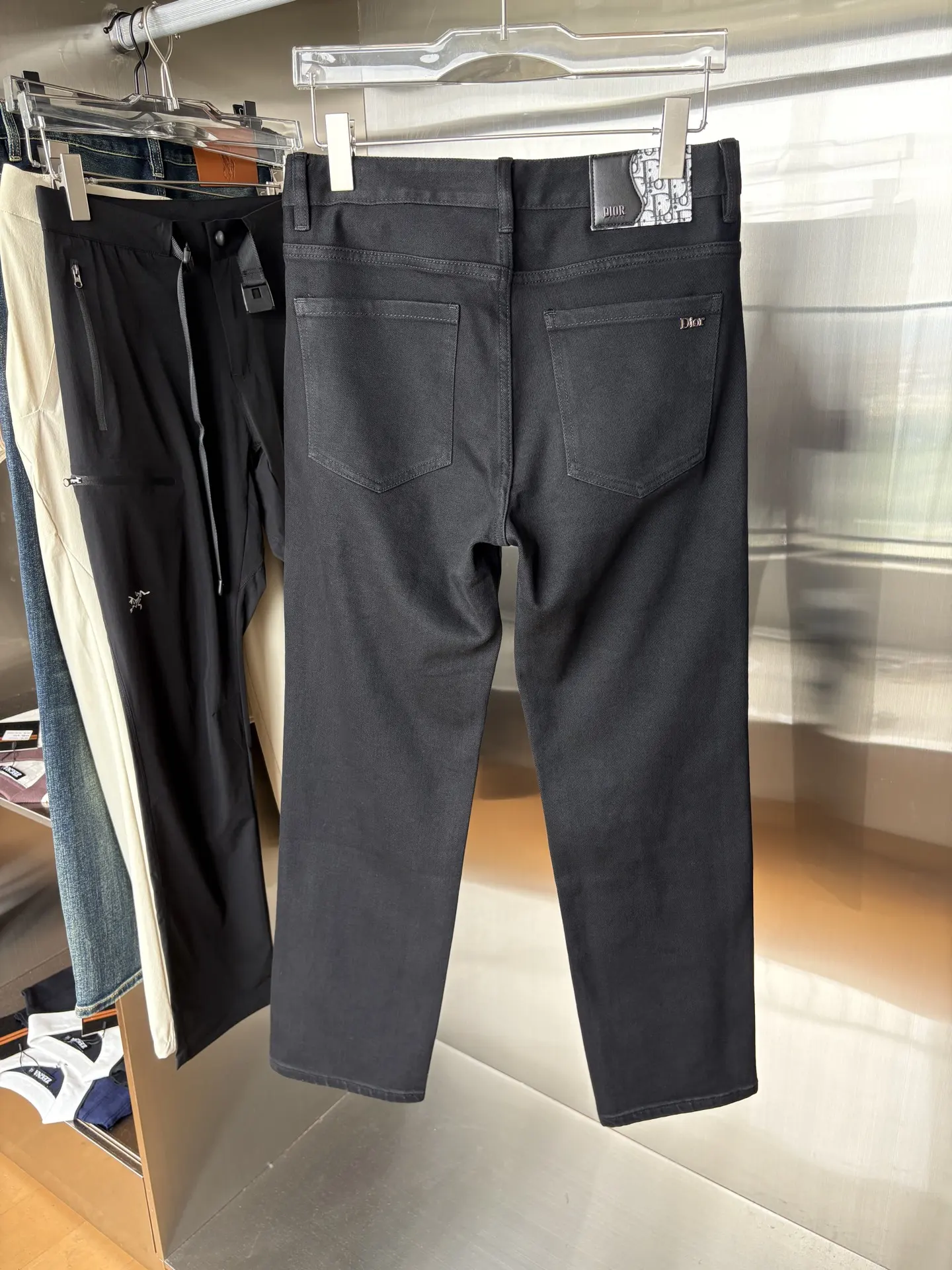 Oblique Patch Slim-Fit Jeans D19019074 — view 3