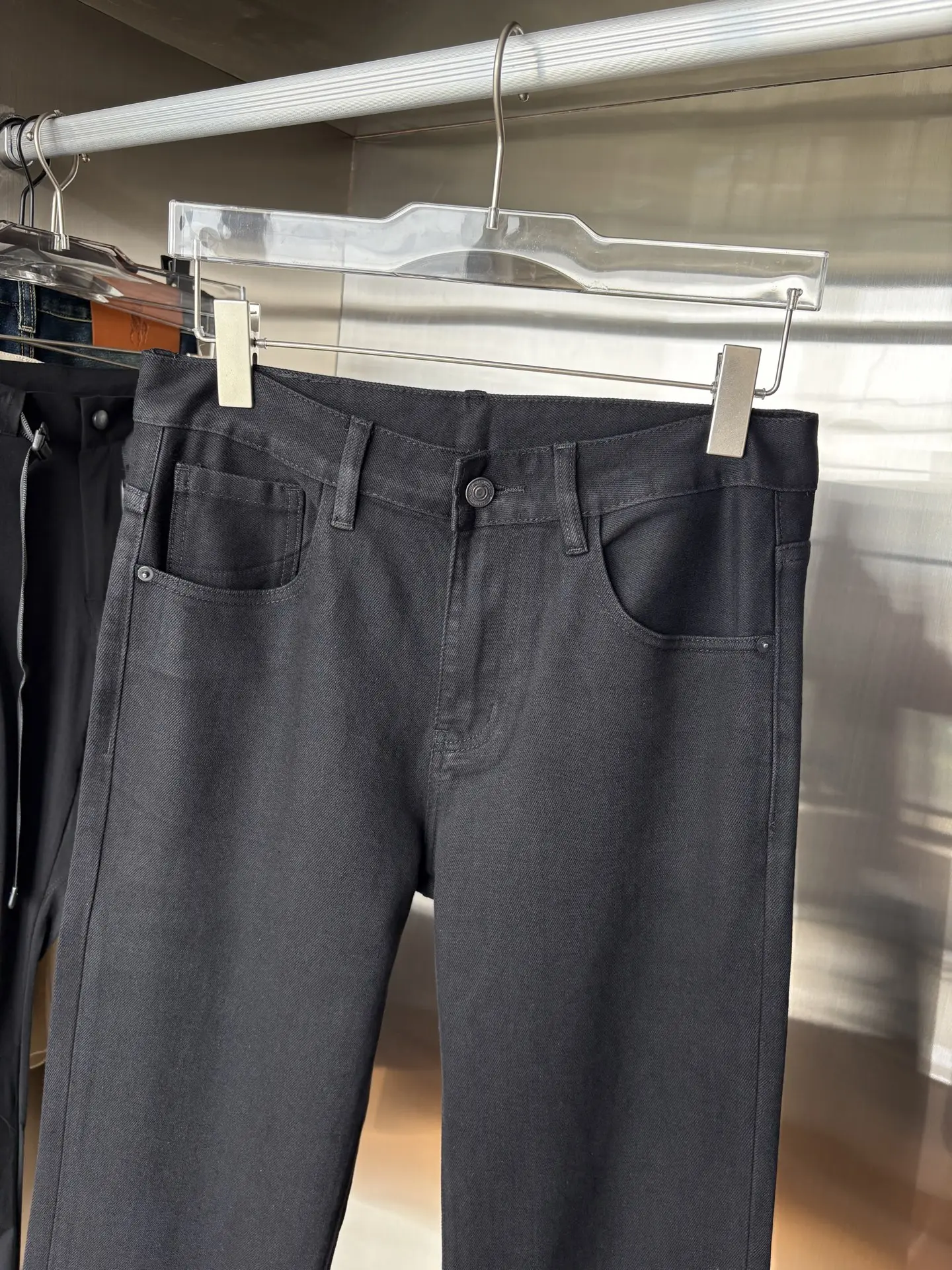 Oblique Patch Slim-Fit Jeans D19019074 — view 4