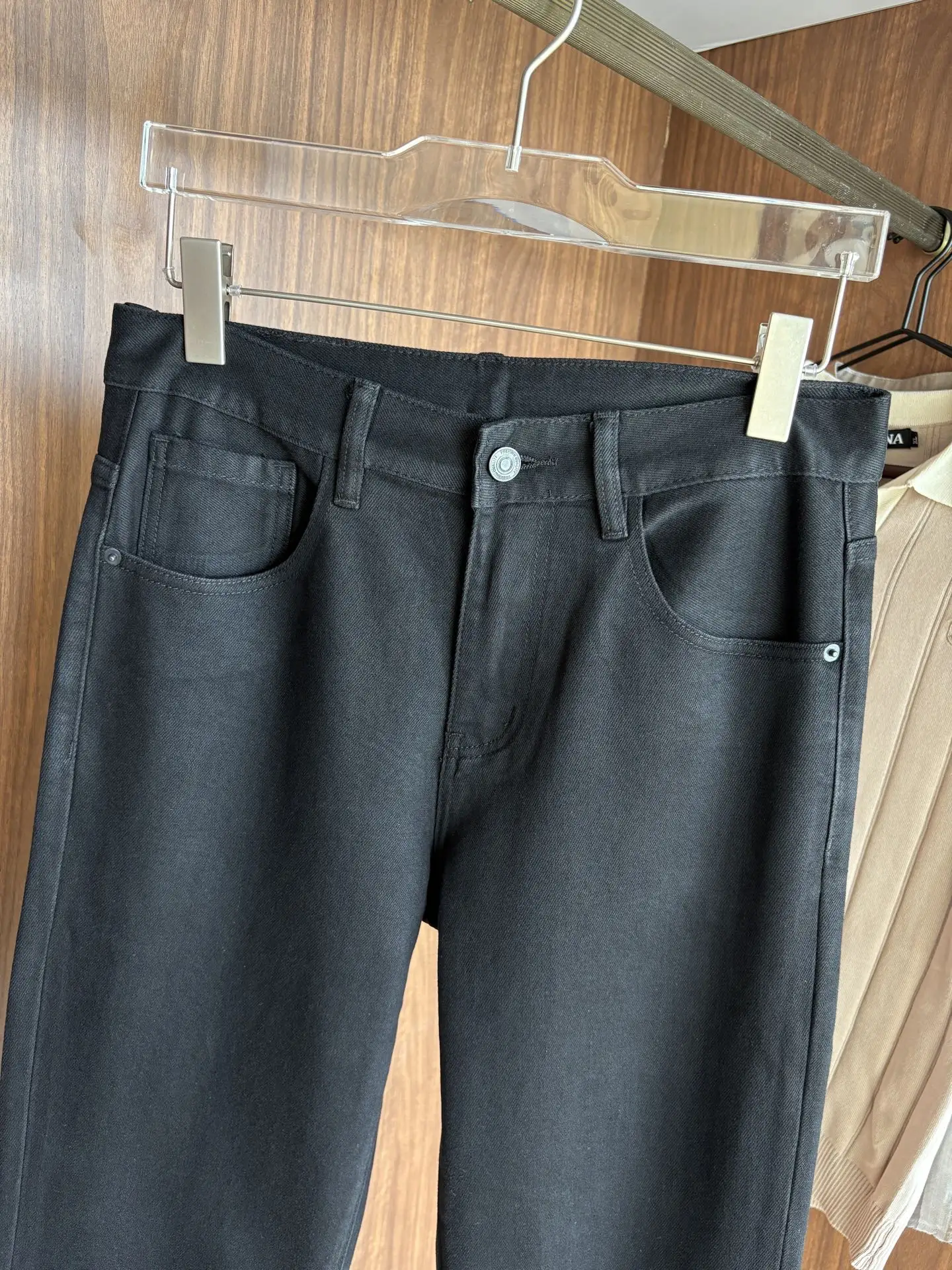 Oblique Patch Slim-Fit Black Jeans D19019079 — view 4