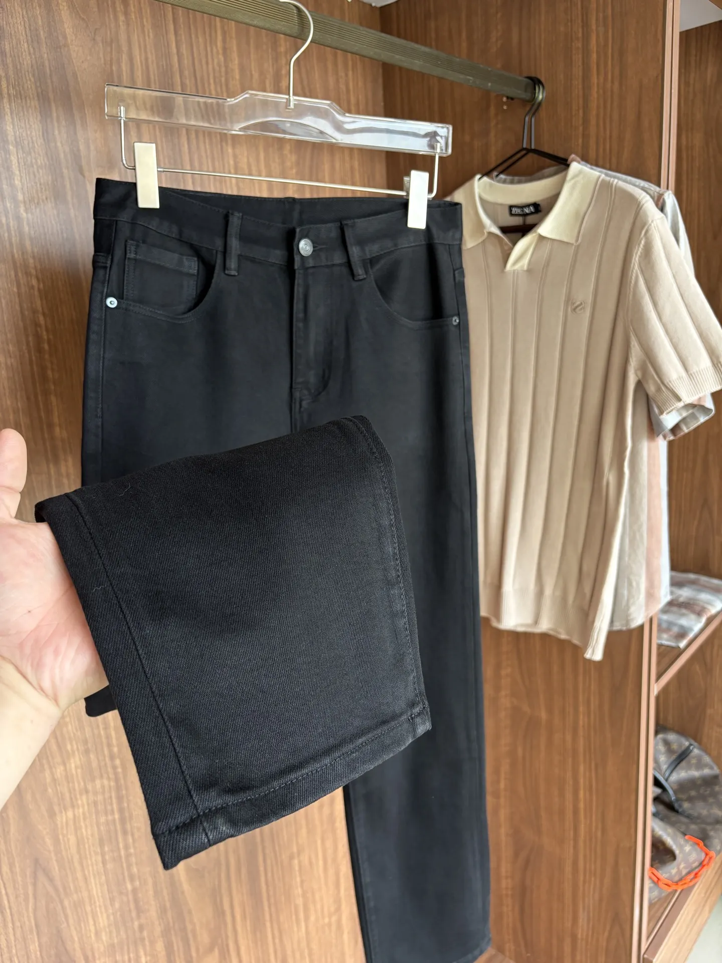 Oblique Patch Slim-Fit Black Jeans D19019079 — view 8