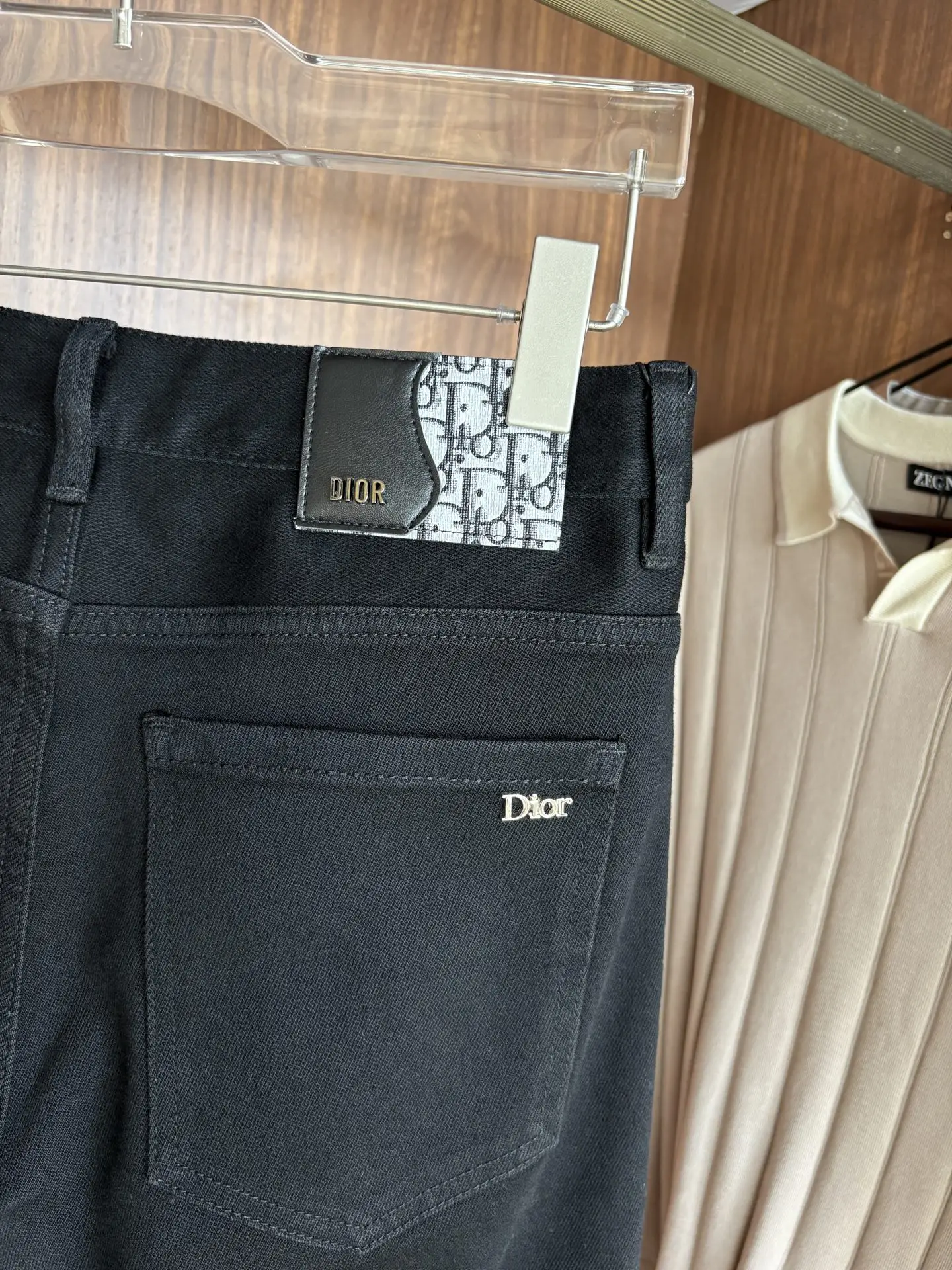 Oblique Patch Slim-Fit Black Jeans D19019079 — view 9