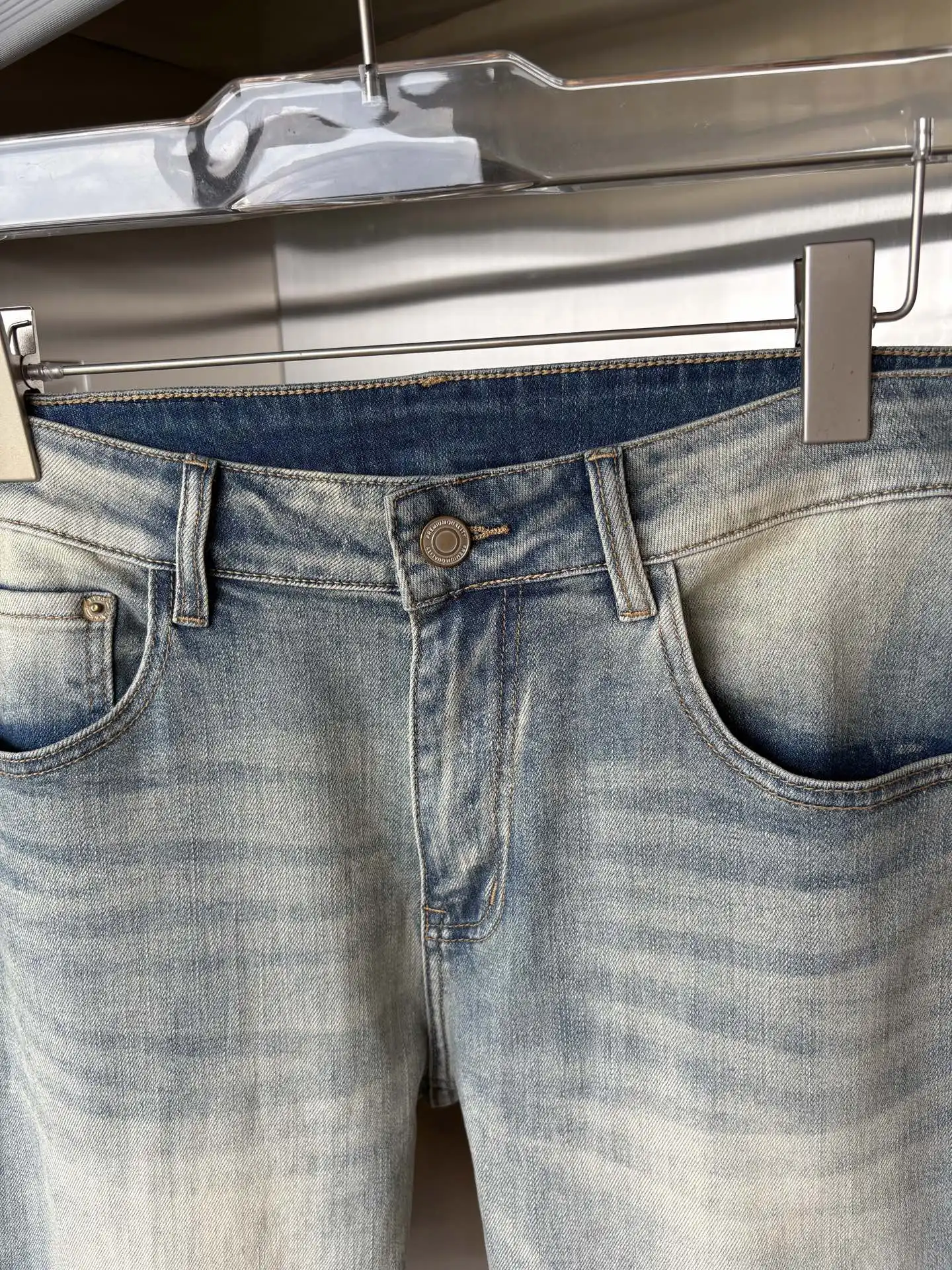 Slim-Fit Light Wash Denim Jeans D19019076 — view 6