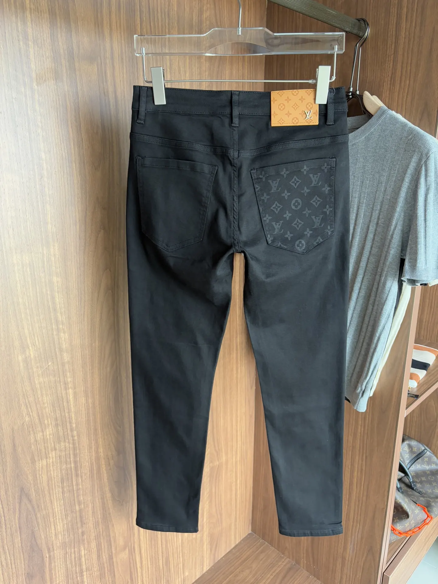 Monogram Pocket Slim-Fit Jeans D19019081 — view 3