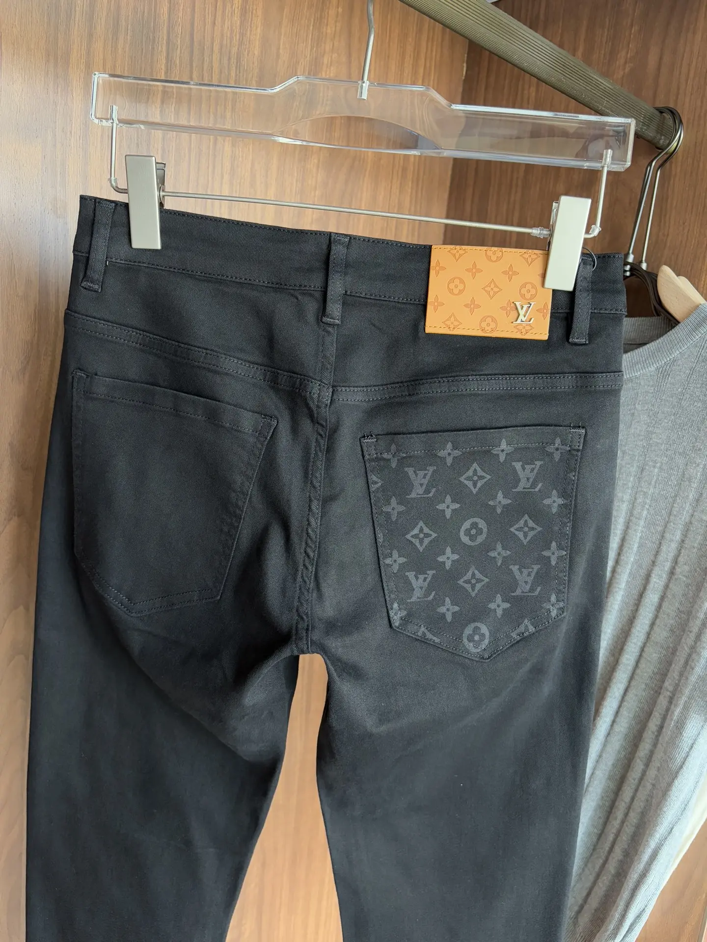 Monogram Pocket Slim-Fit Jeans D19019081 — view 8