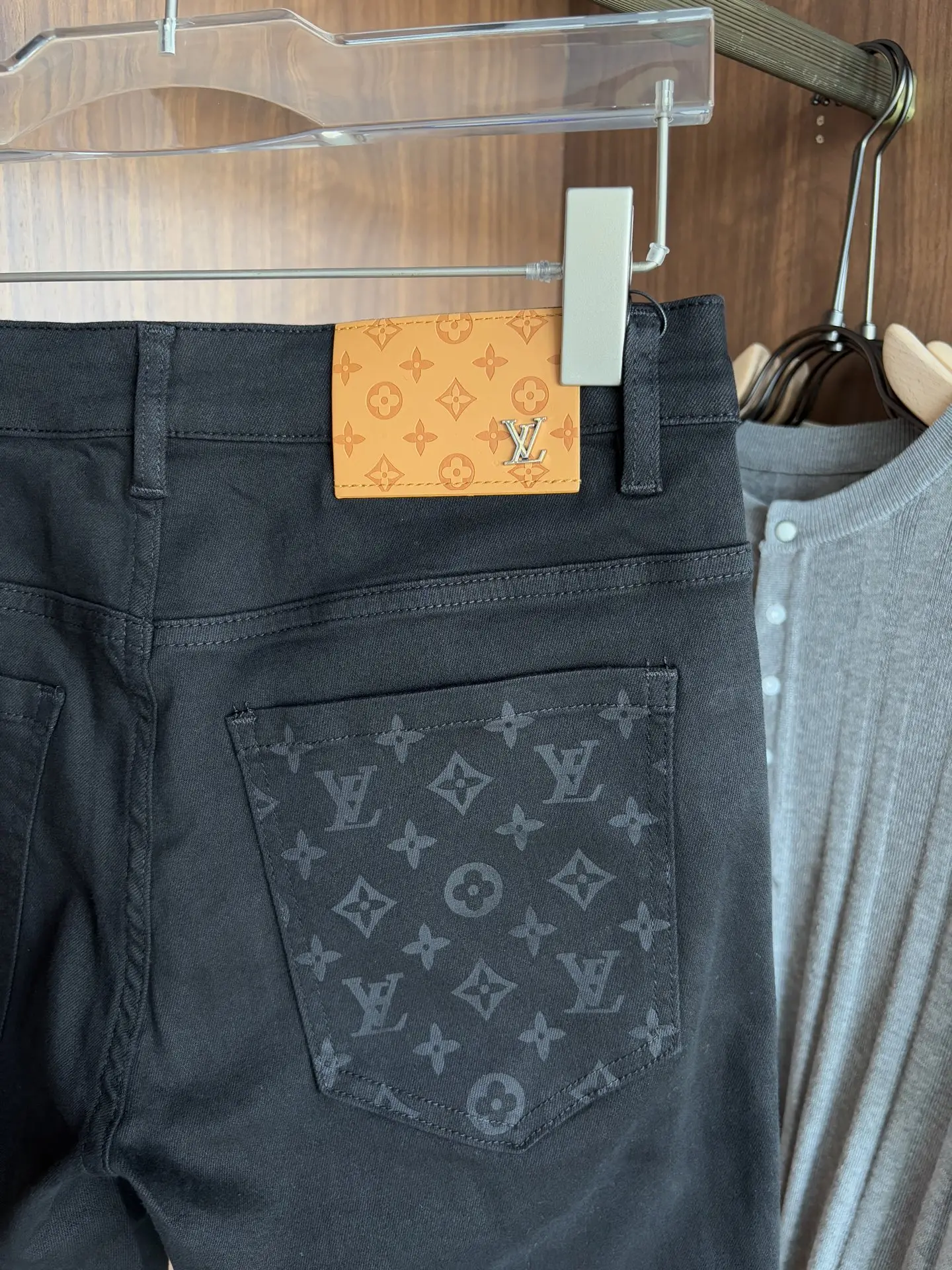 Monogram Pocket Slim-Fit Jeans D19019081 — view 9