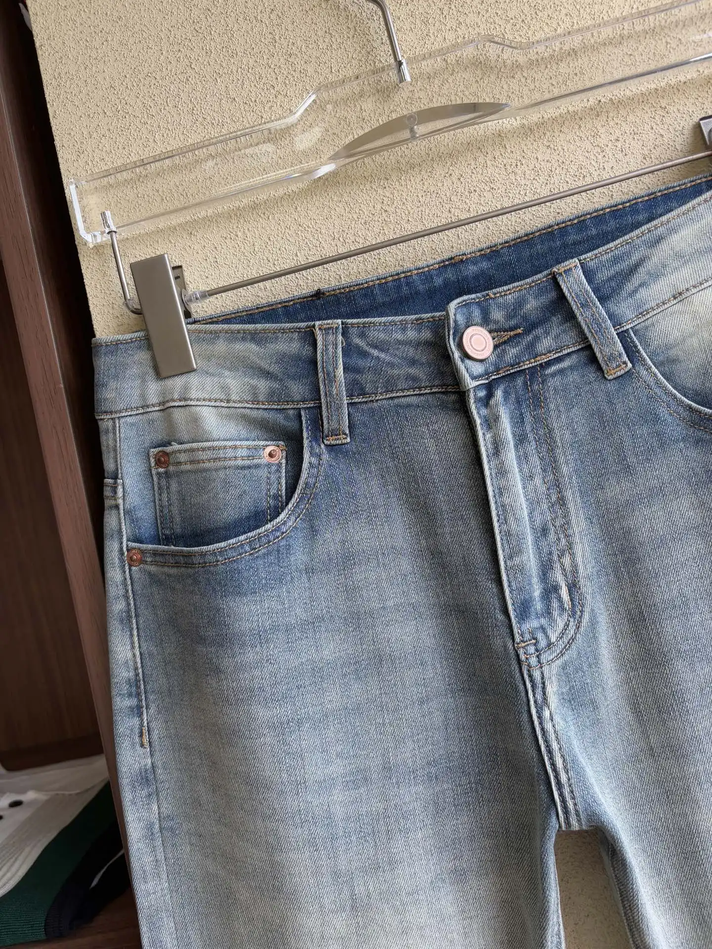 Logo-Patch Straight-Leg Jeans D19019059 — view 6