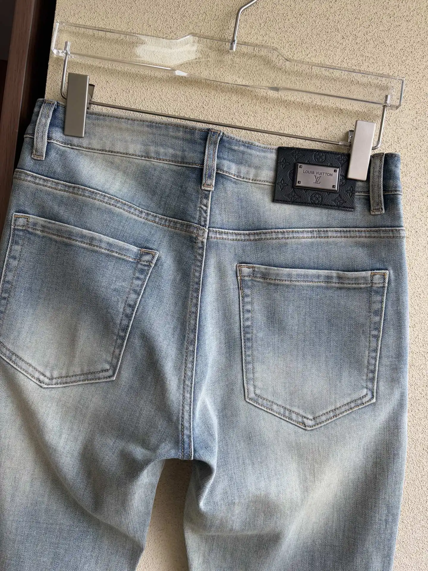 Logo-Patch Straight-Leg Jeans D19019059 — view 8