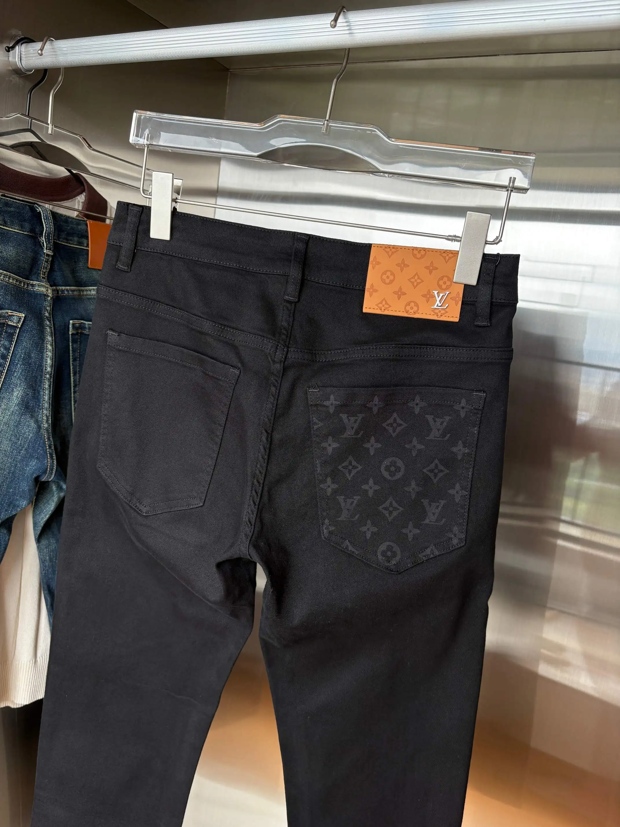 Monogram Pocket Slim-Fit Jeans D19019073 — view 8