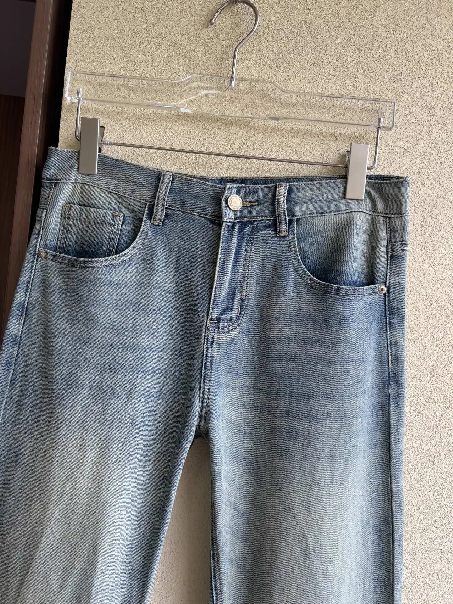 Logo-Appliqué Straight-Leg Jeans D19019058 — view 4