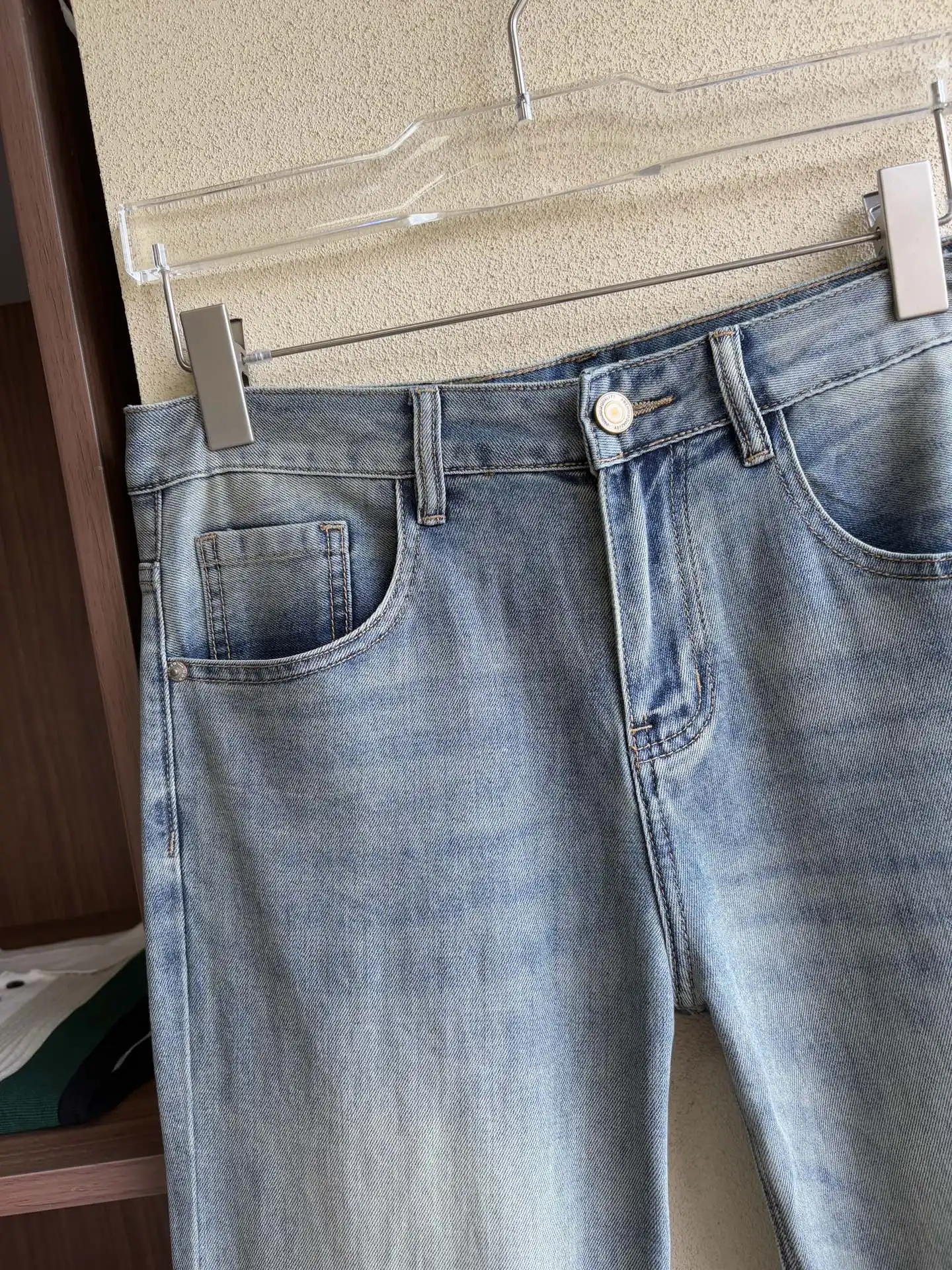 Logo-Appliqué Straight-Leg Jeans D19019058 — view 6