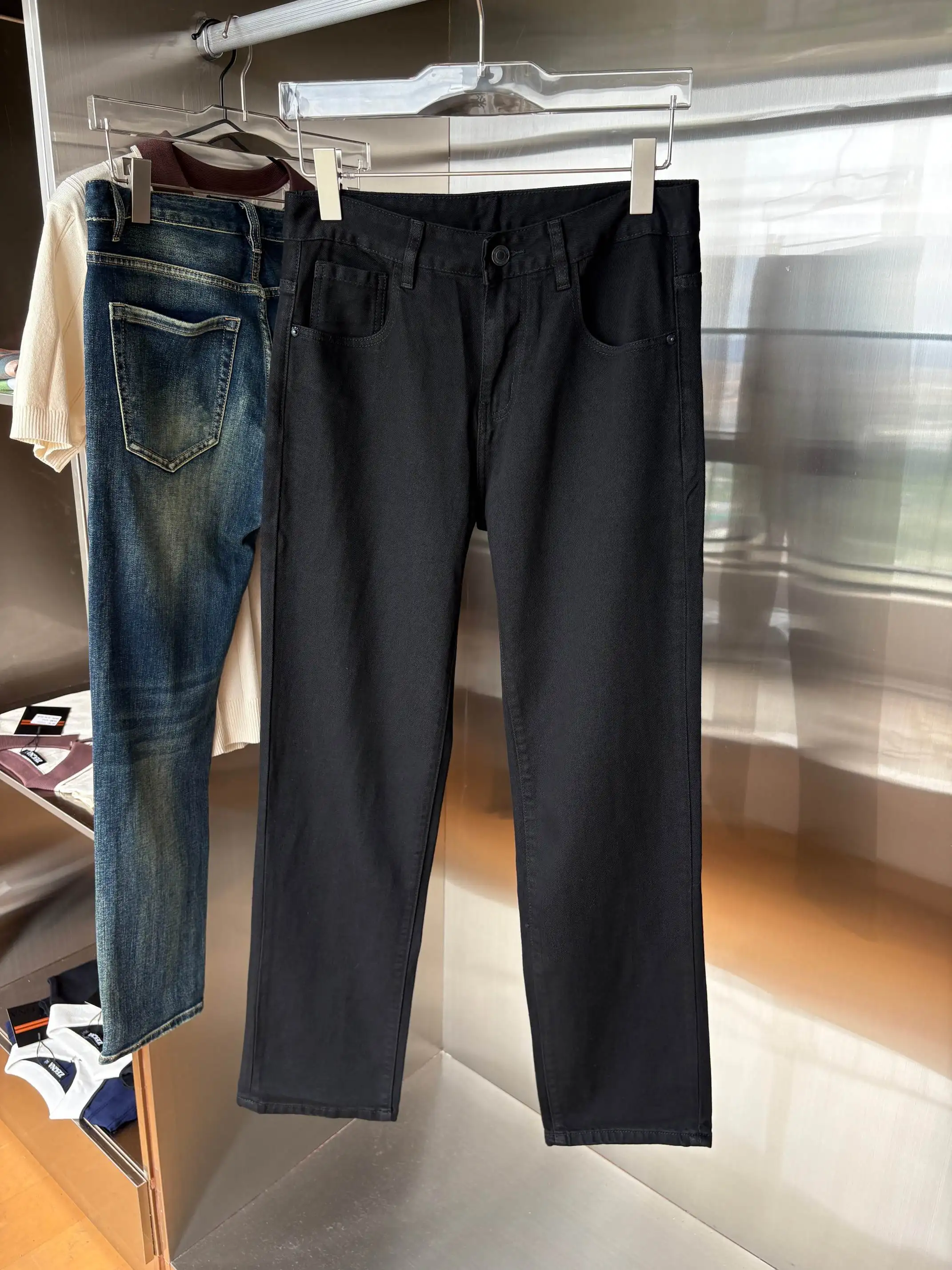 Logo-Embossed Slim-Fit Black Jeans D19019071 — view 2