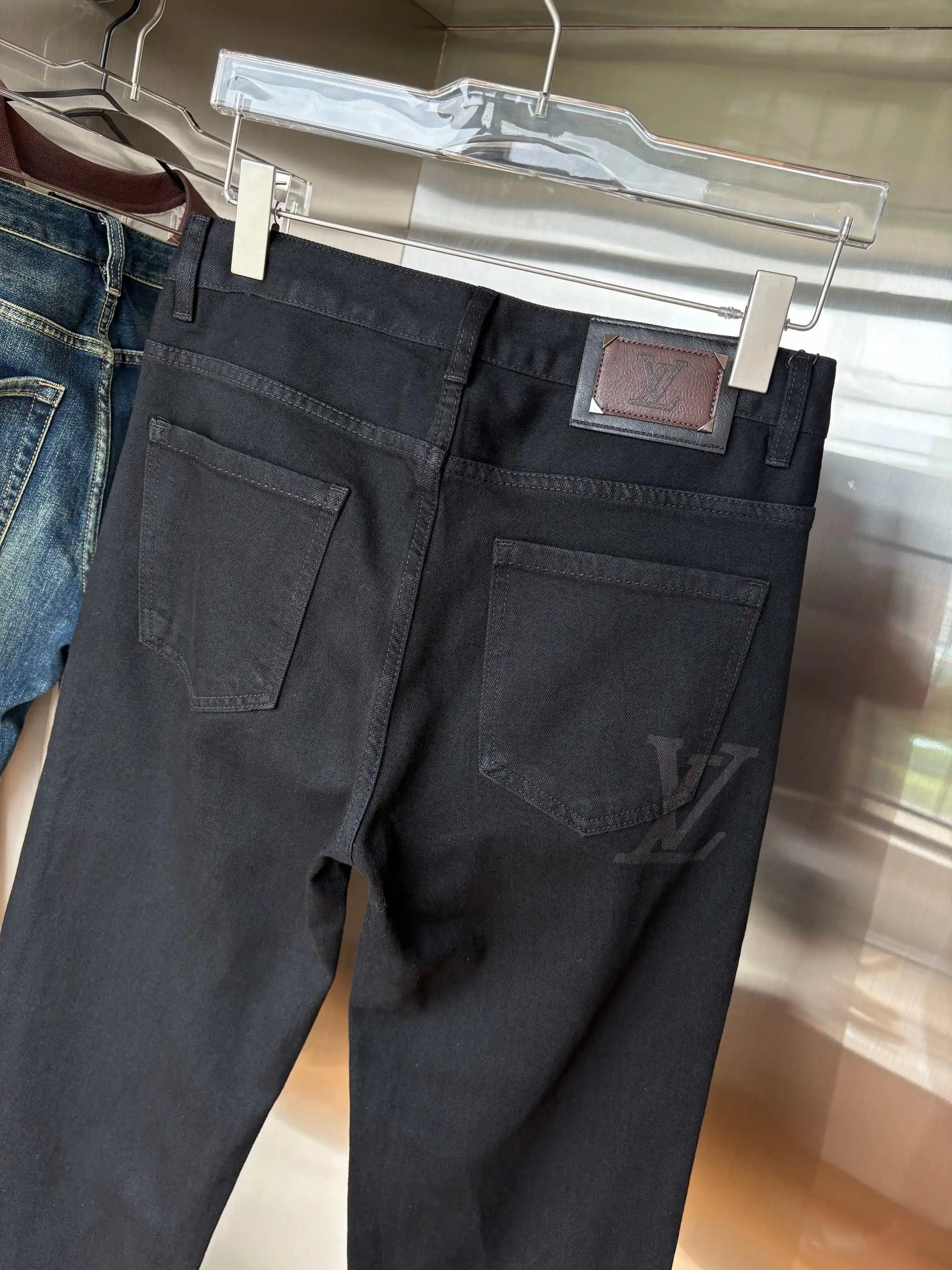 Logo-Embossed Slim-Fit Black Jeans D19019071 — view 8