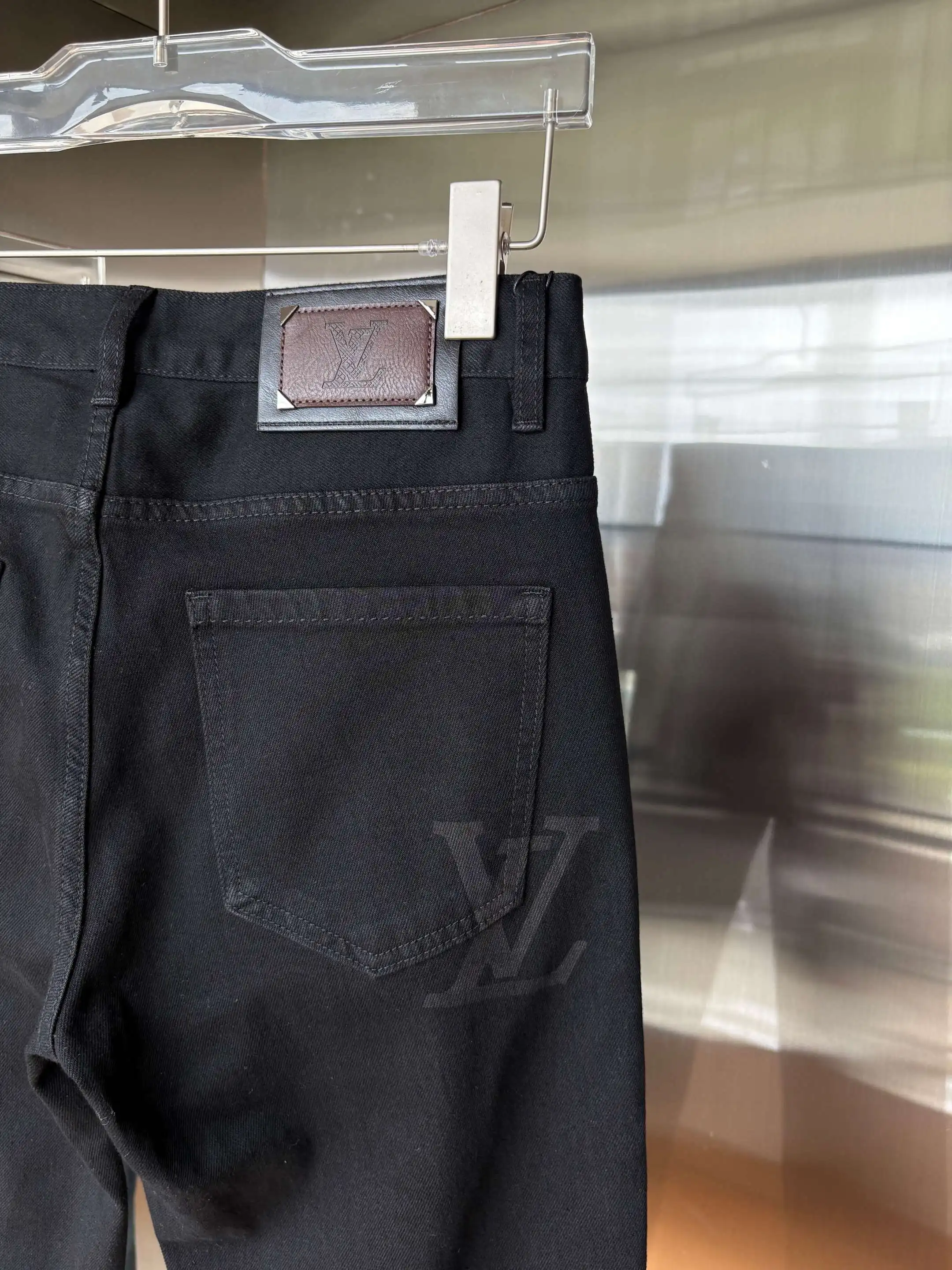Logo-Embossed Slim-Fit Black Jeans D19019071 — view 9