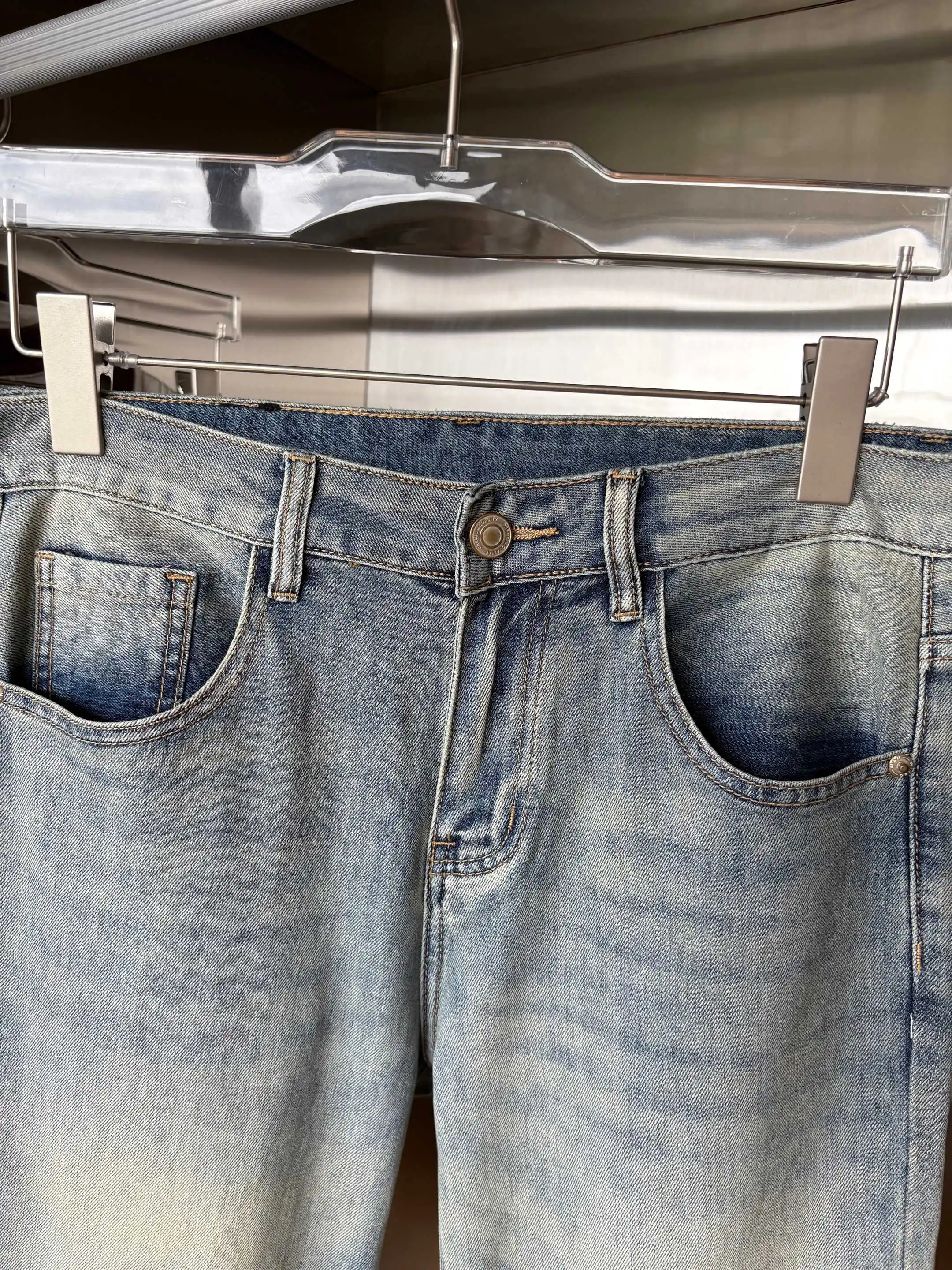 Logo-Embellished Straight-Leg Jeans D19019075 — view 5