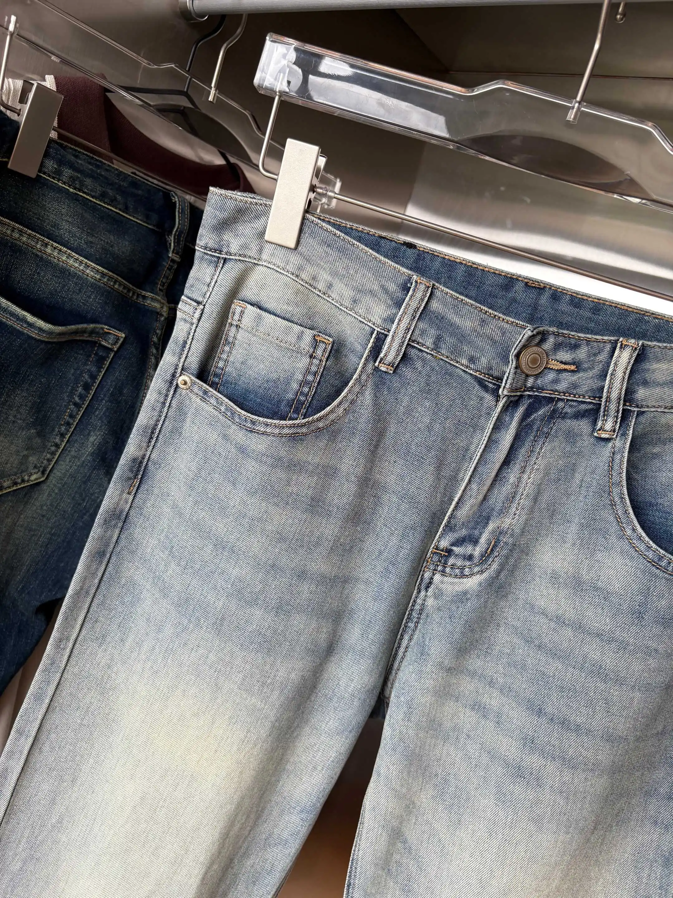 Logo-Embellished Straight-Leg Jeans D19019075 — view 6