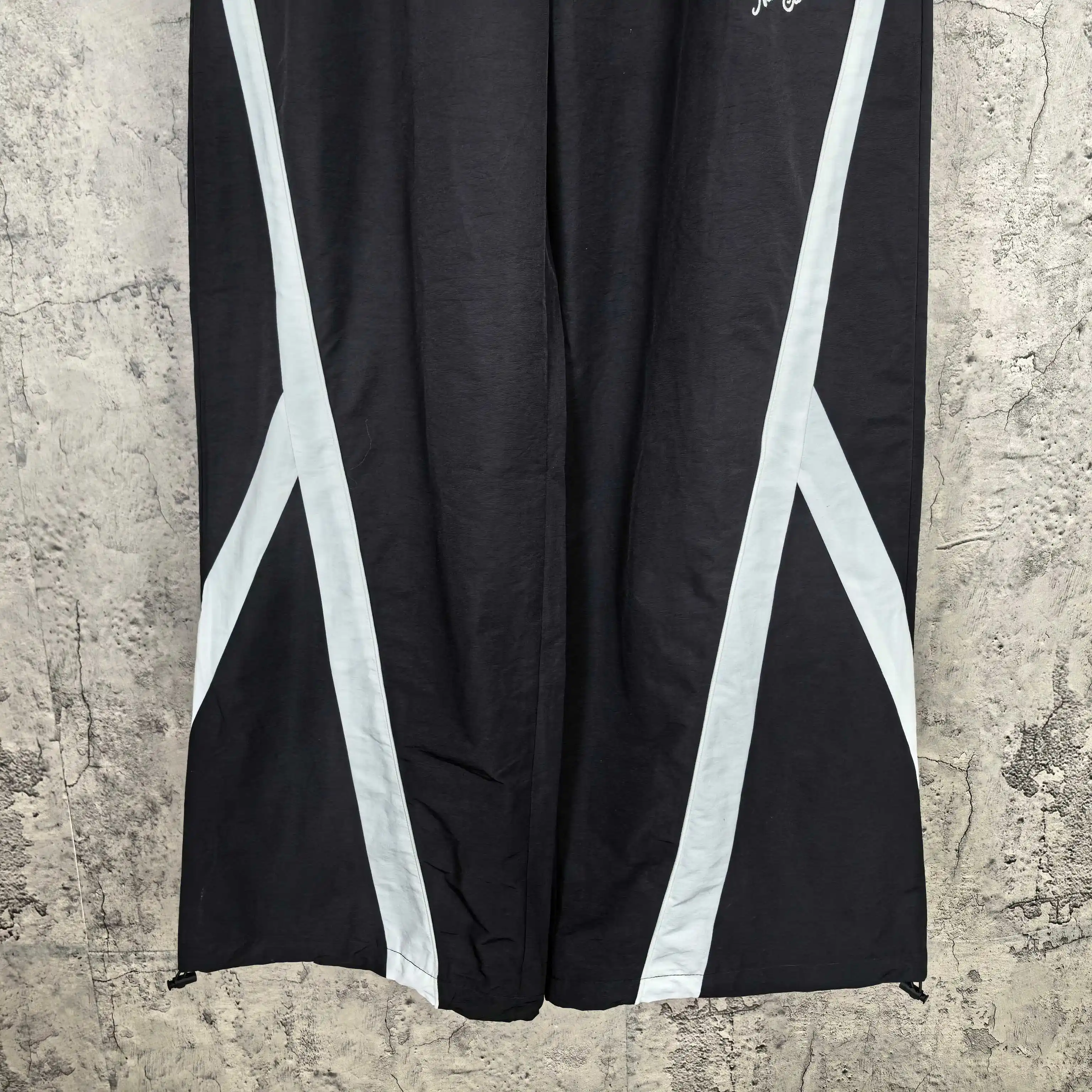 Contrast-Panel Technical Wide-Leg Trousers D19024519 — view 10