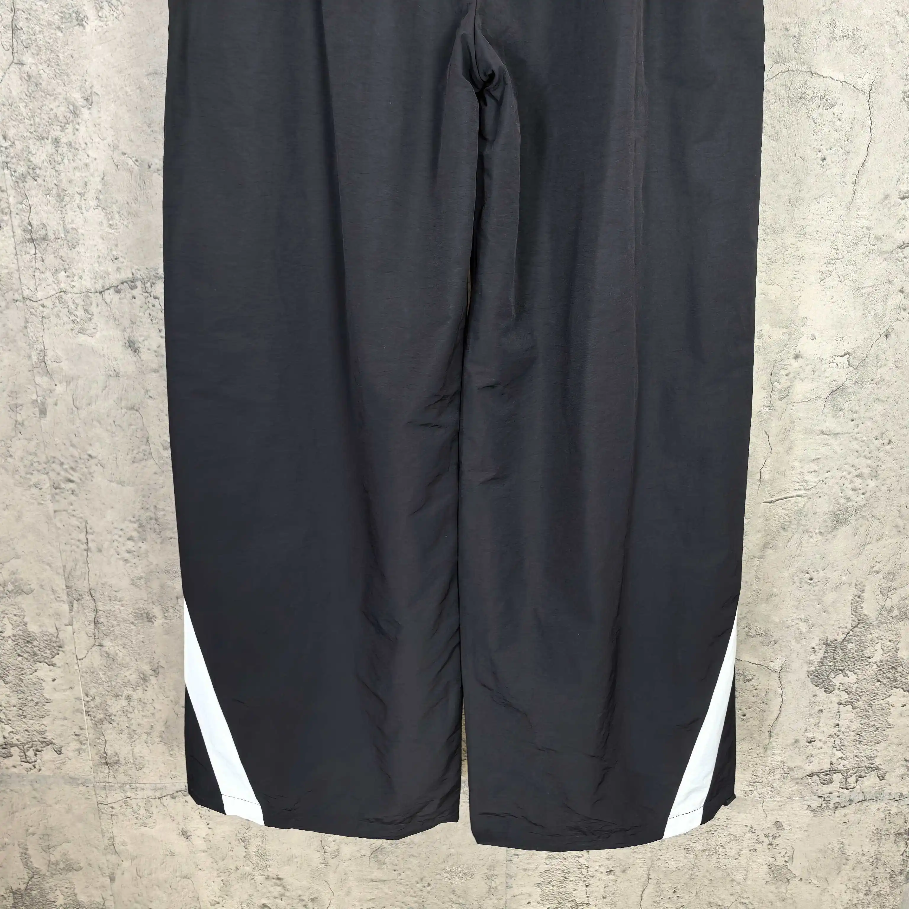 Contrast-Panel Technical Wide-Leg Trousers D19024519 — view 11