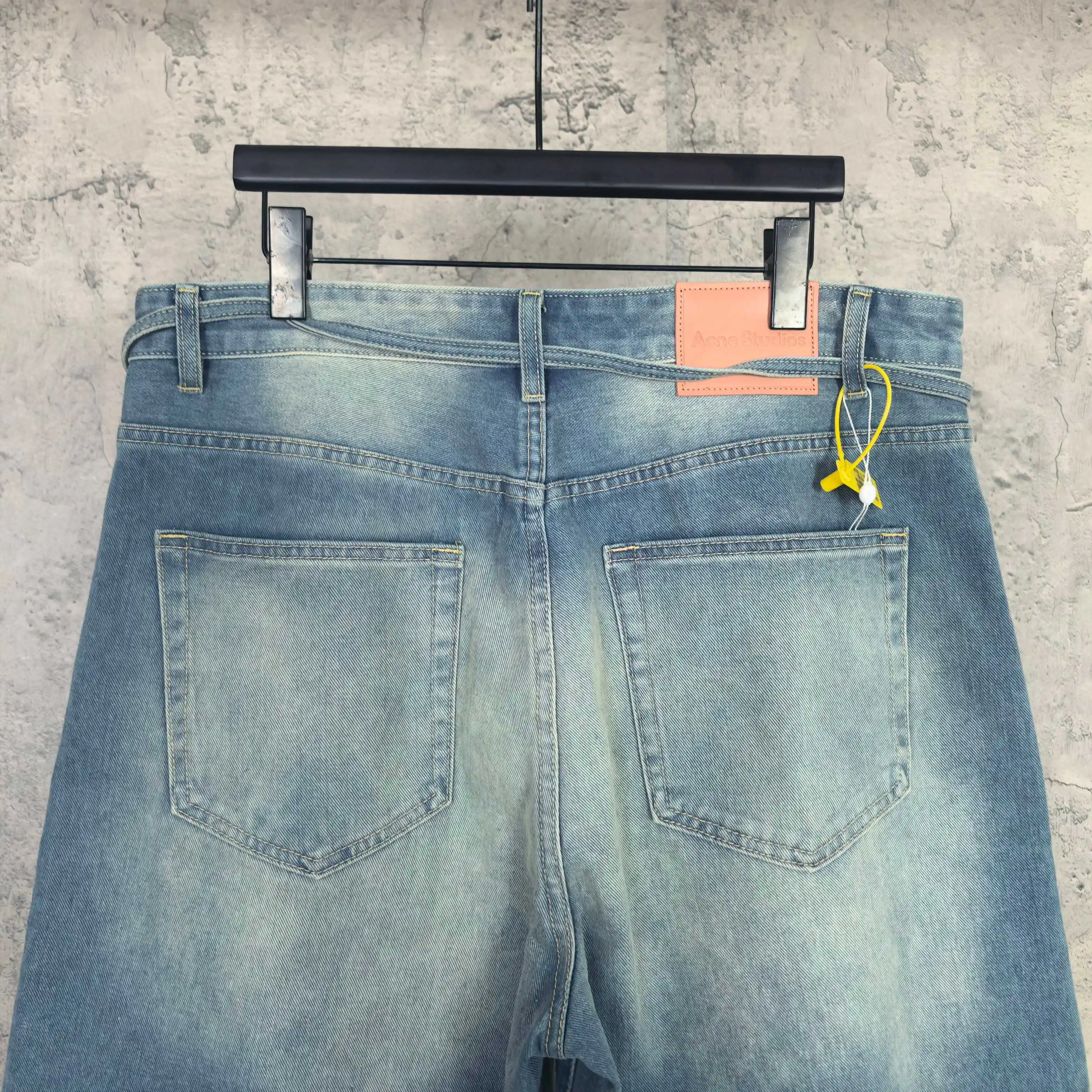 Distressed Trompe L'oeil Print Denim Shorts D19024540 — view 6