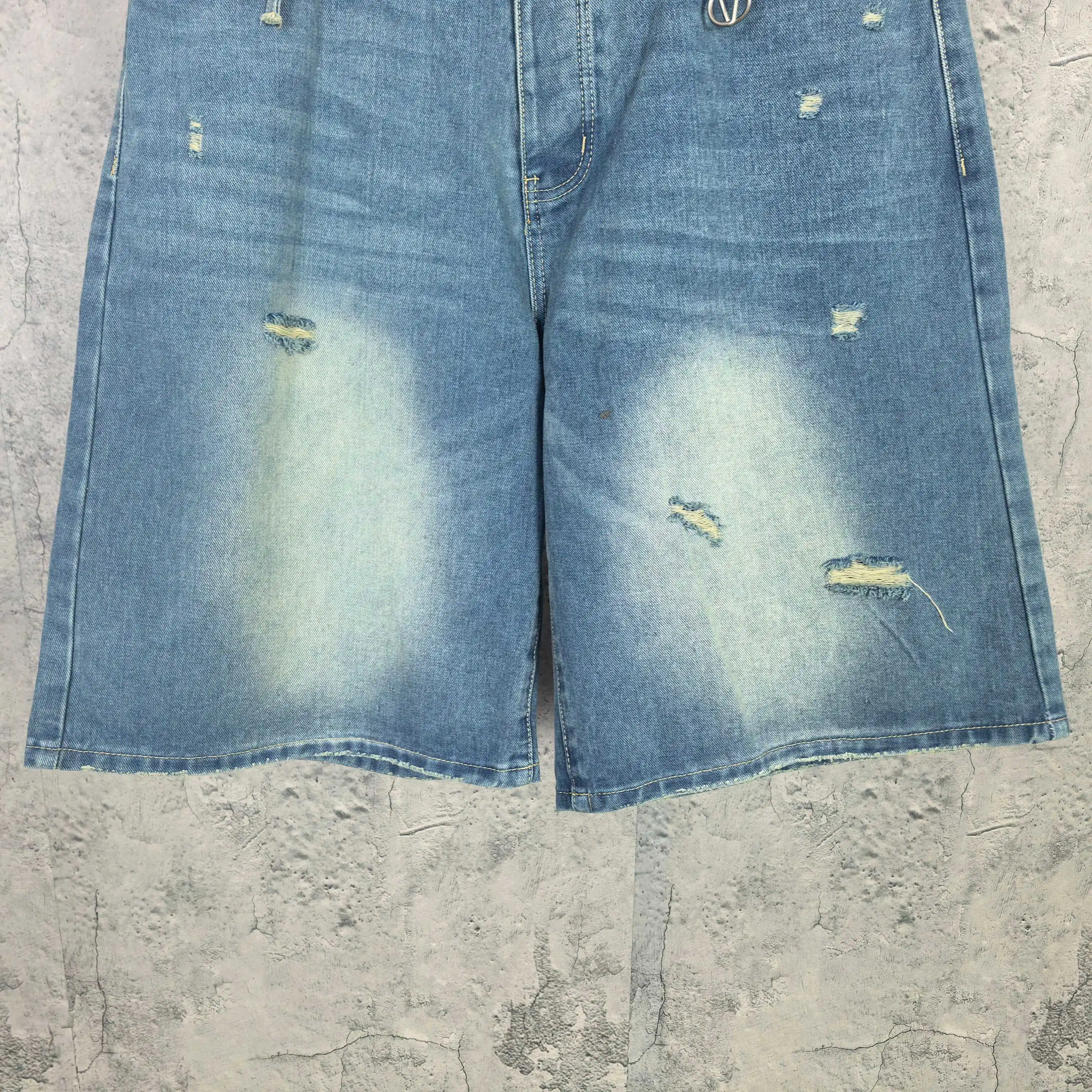 Distressed Trompe L'oeil Print Denim Shorts D19024540 — view 8