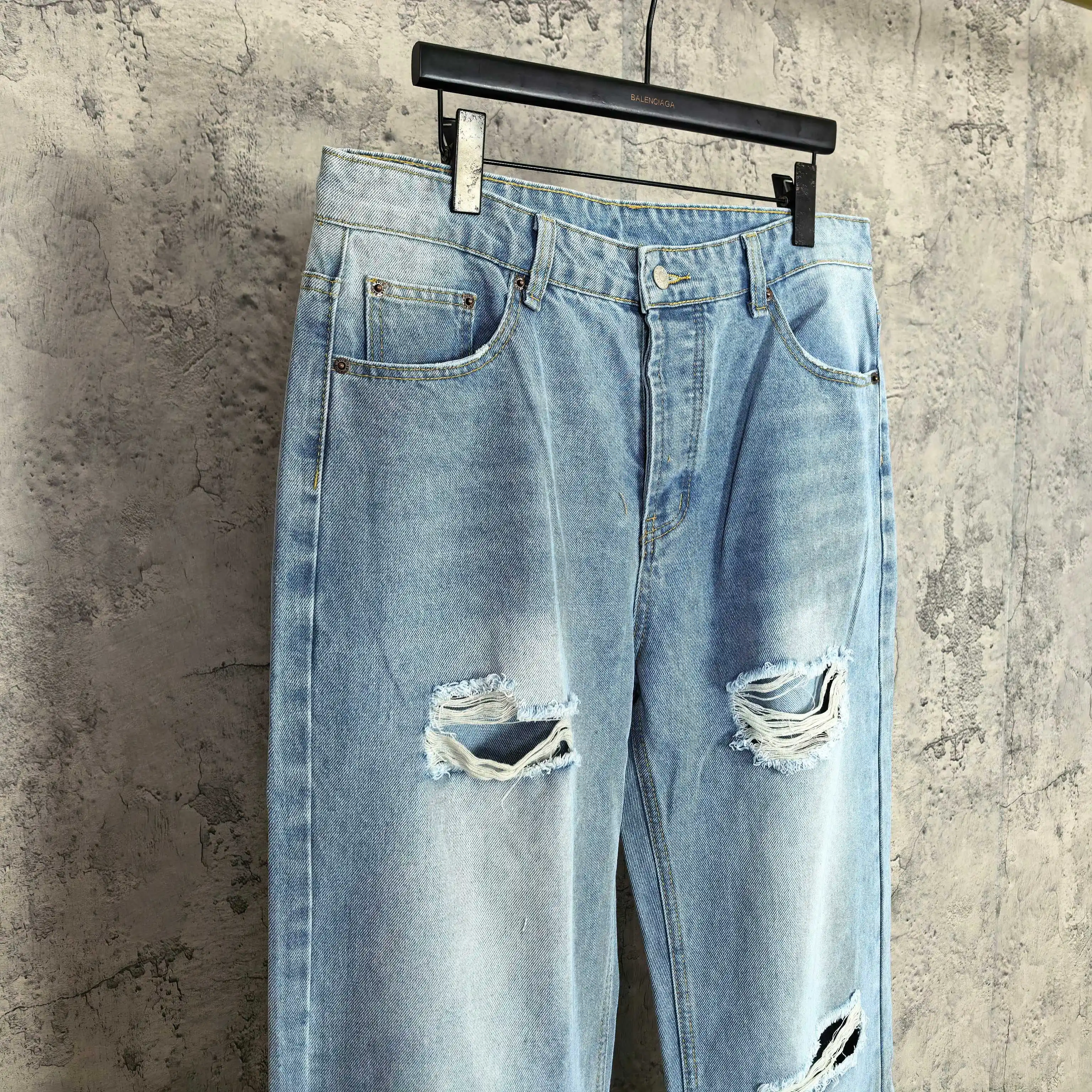 Distressed Straight-Leg Jeans D19024581 — view 7
