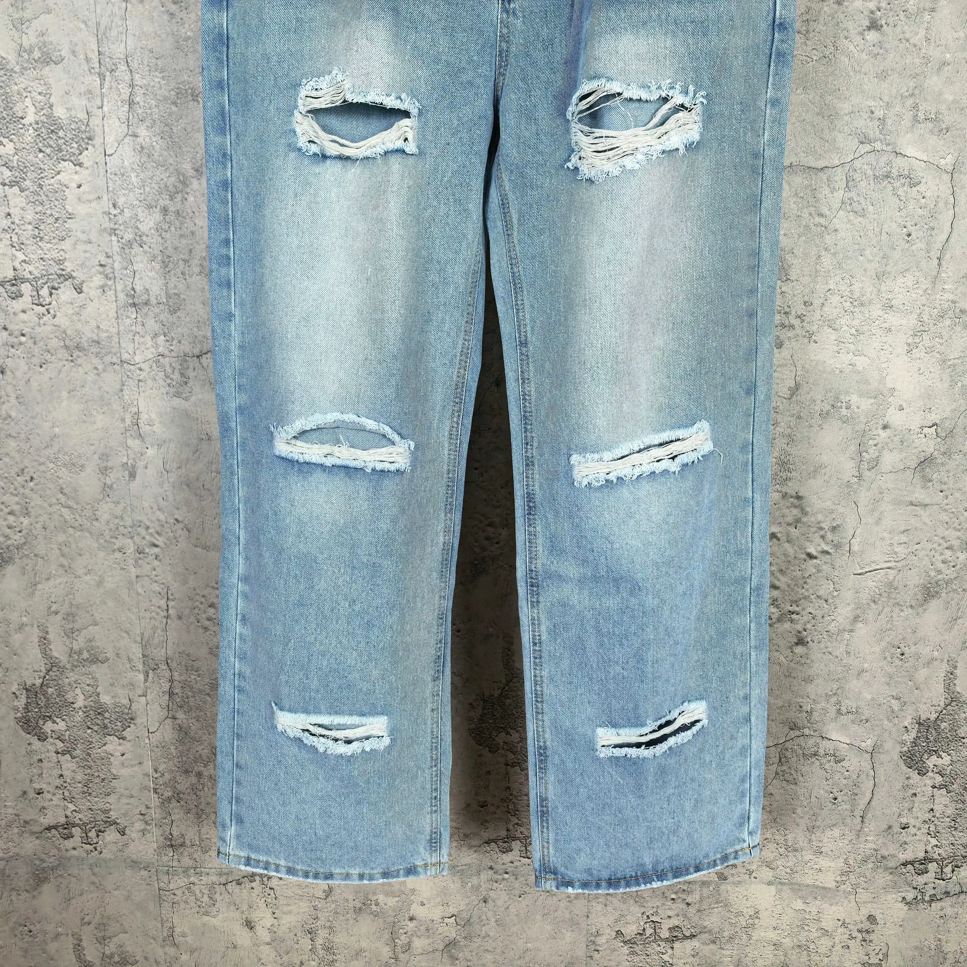 Distressed Straight-Leg Jeans D19024581 — view 10