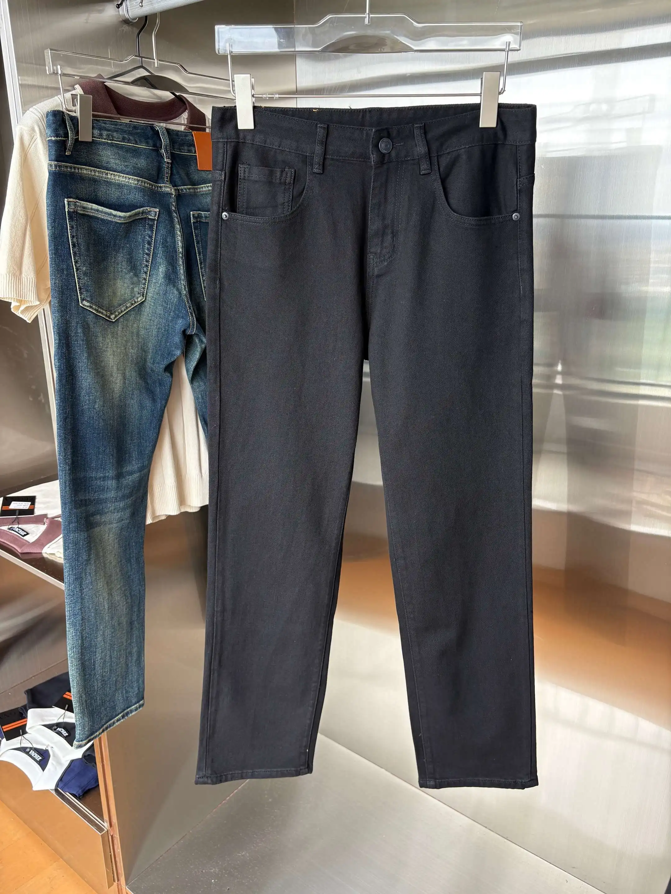 Bag Bugs Patch Slim-Fit Jeans D19019072 — view 2