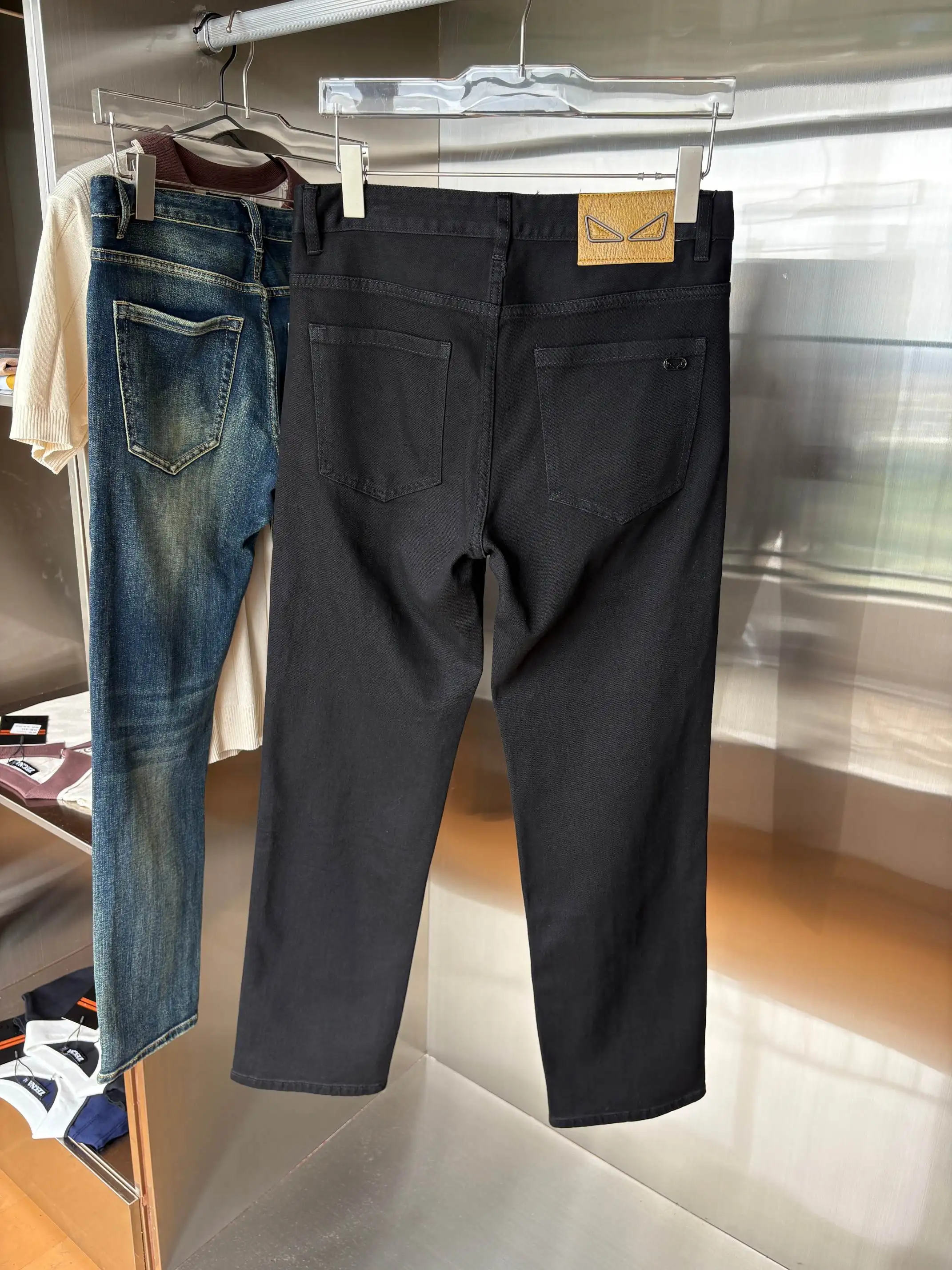 Bag Bugs Patch Slim-Fit Jeans D19019072 — view 3