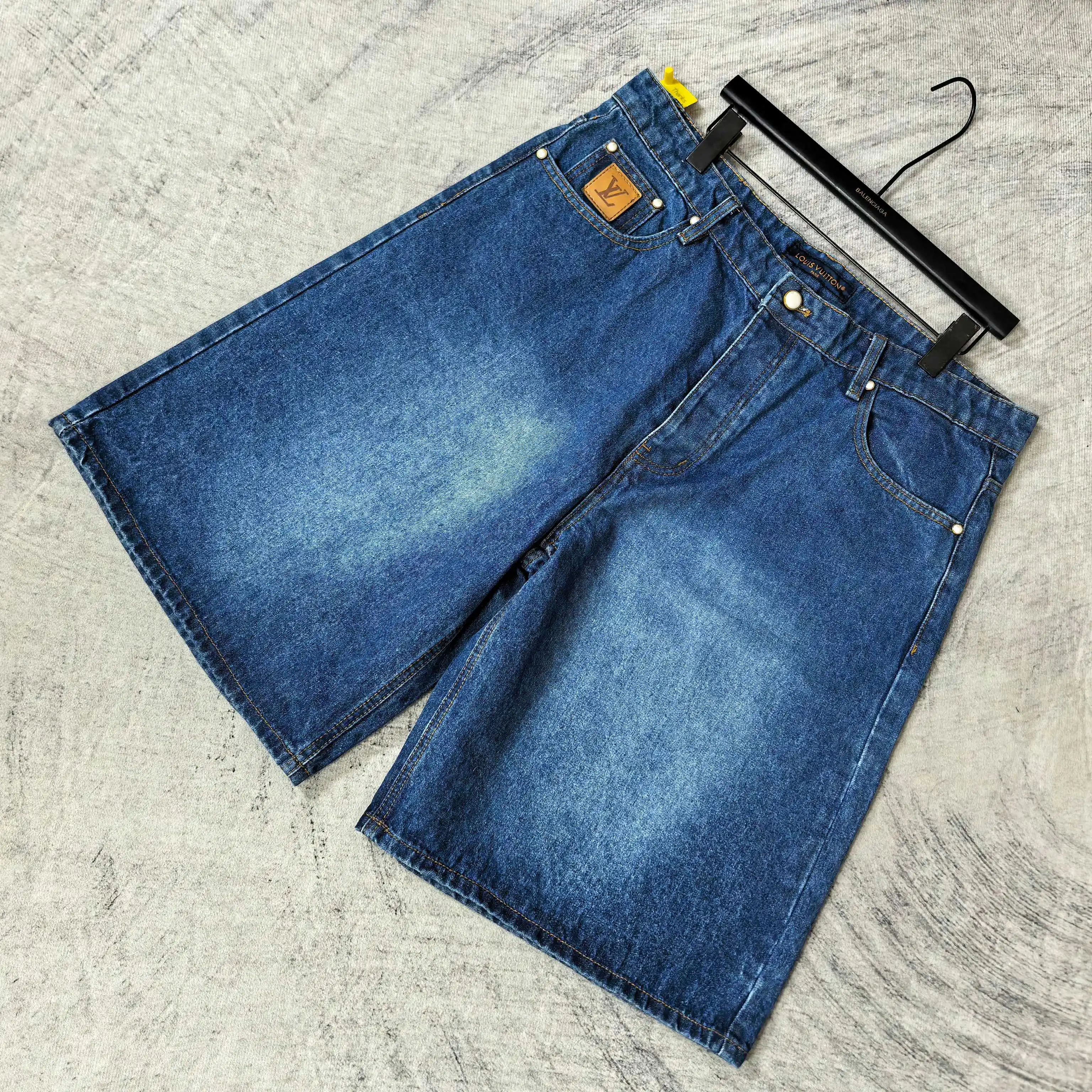 Washed Denim Shorts with Pearl Button D19024507 — view 4