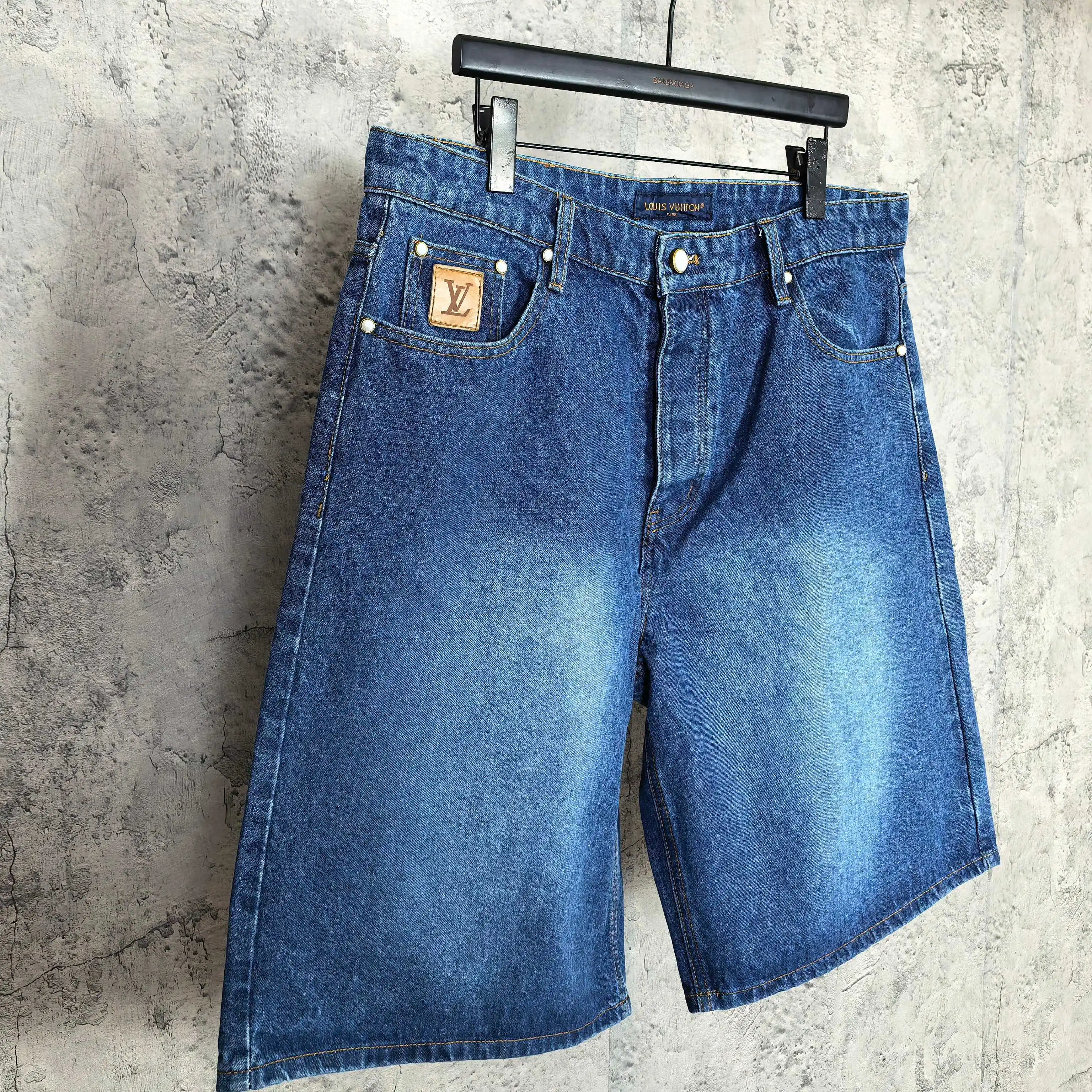 Washed Denim Shorts with Pearl Button D19024507 — view 7