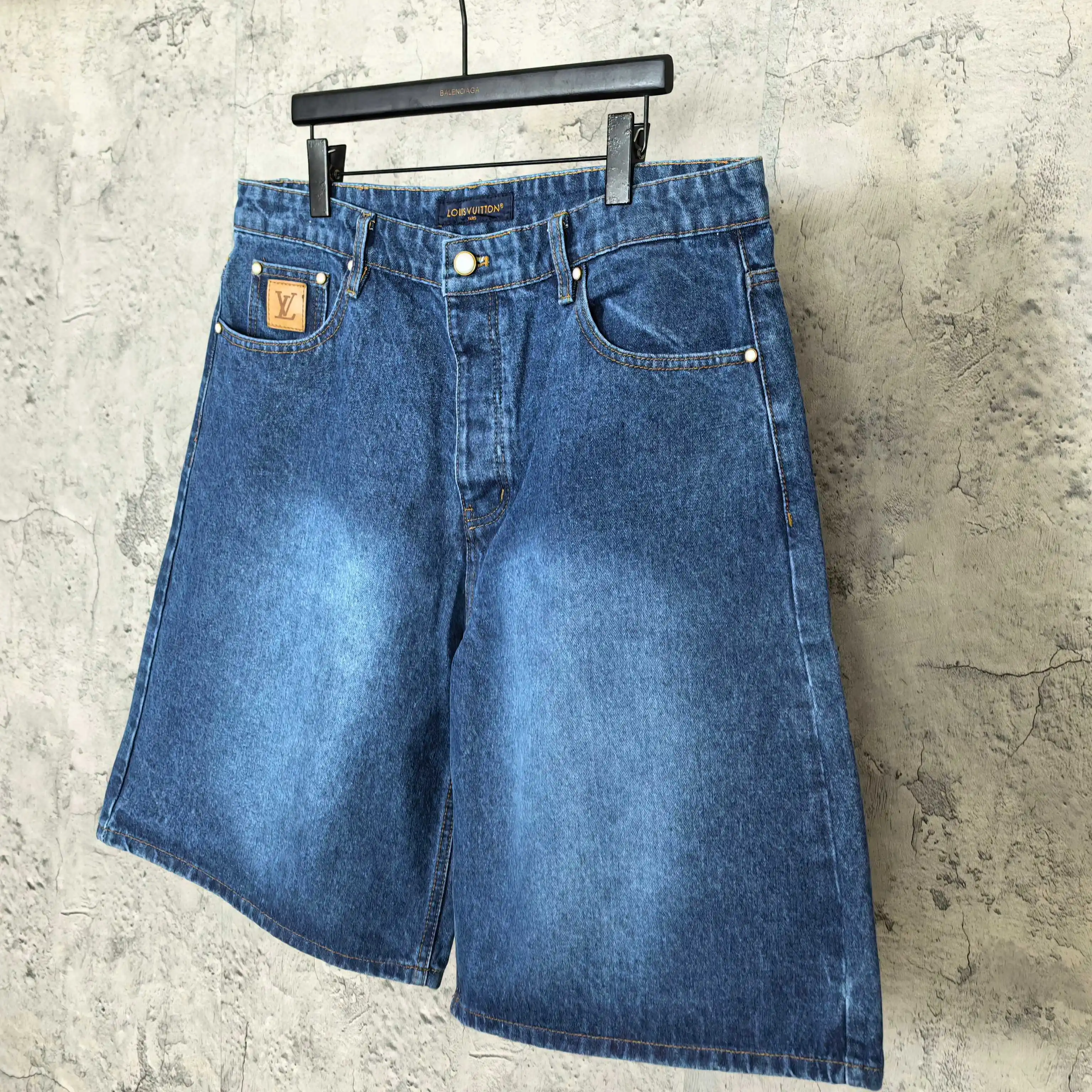 Washed Denim Shorts with Pearl Button D19024507 — view 9