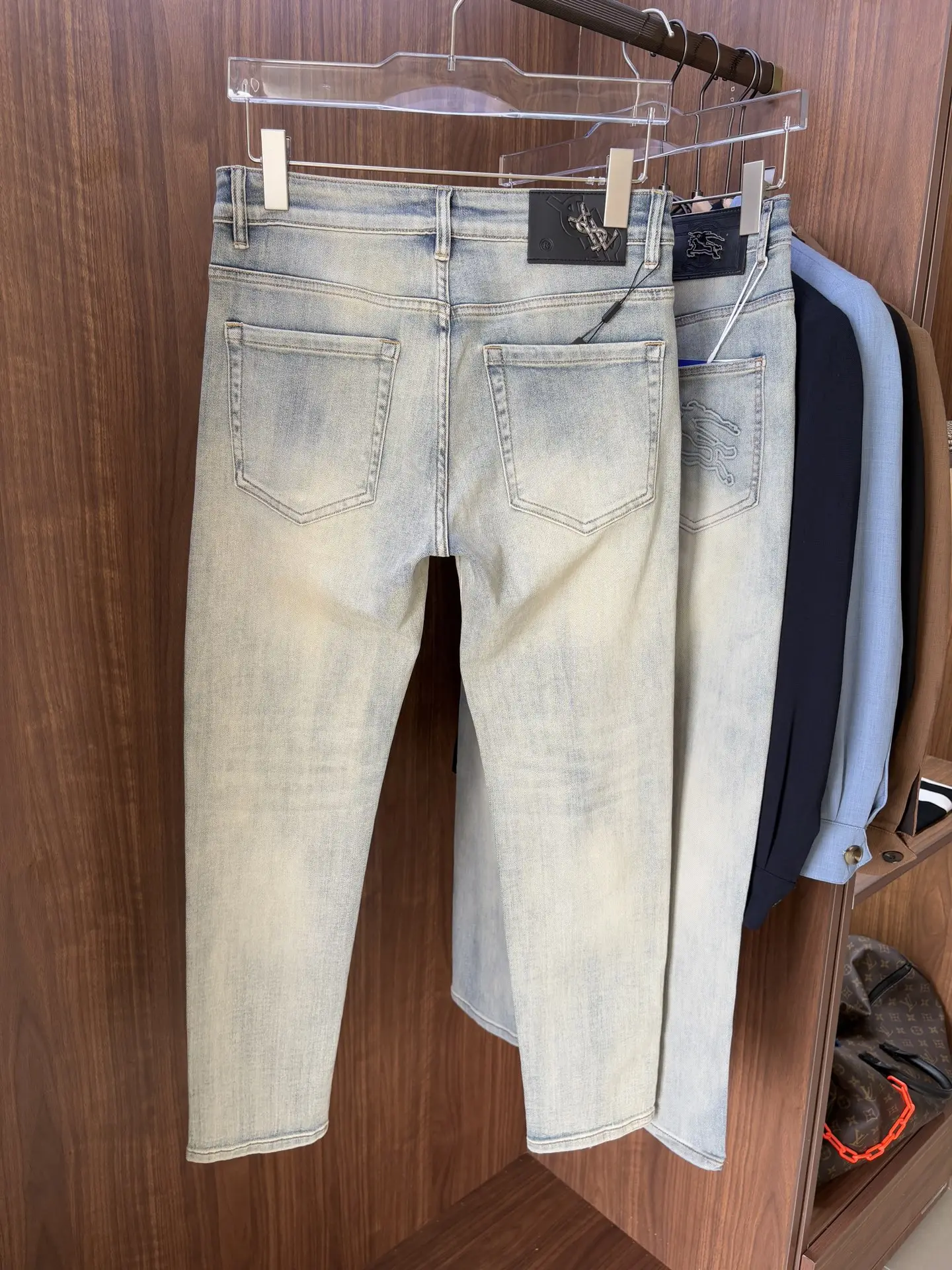 Logo-Patch Slim-Fit Light Wash Jeans D19019078 — view 3