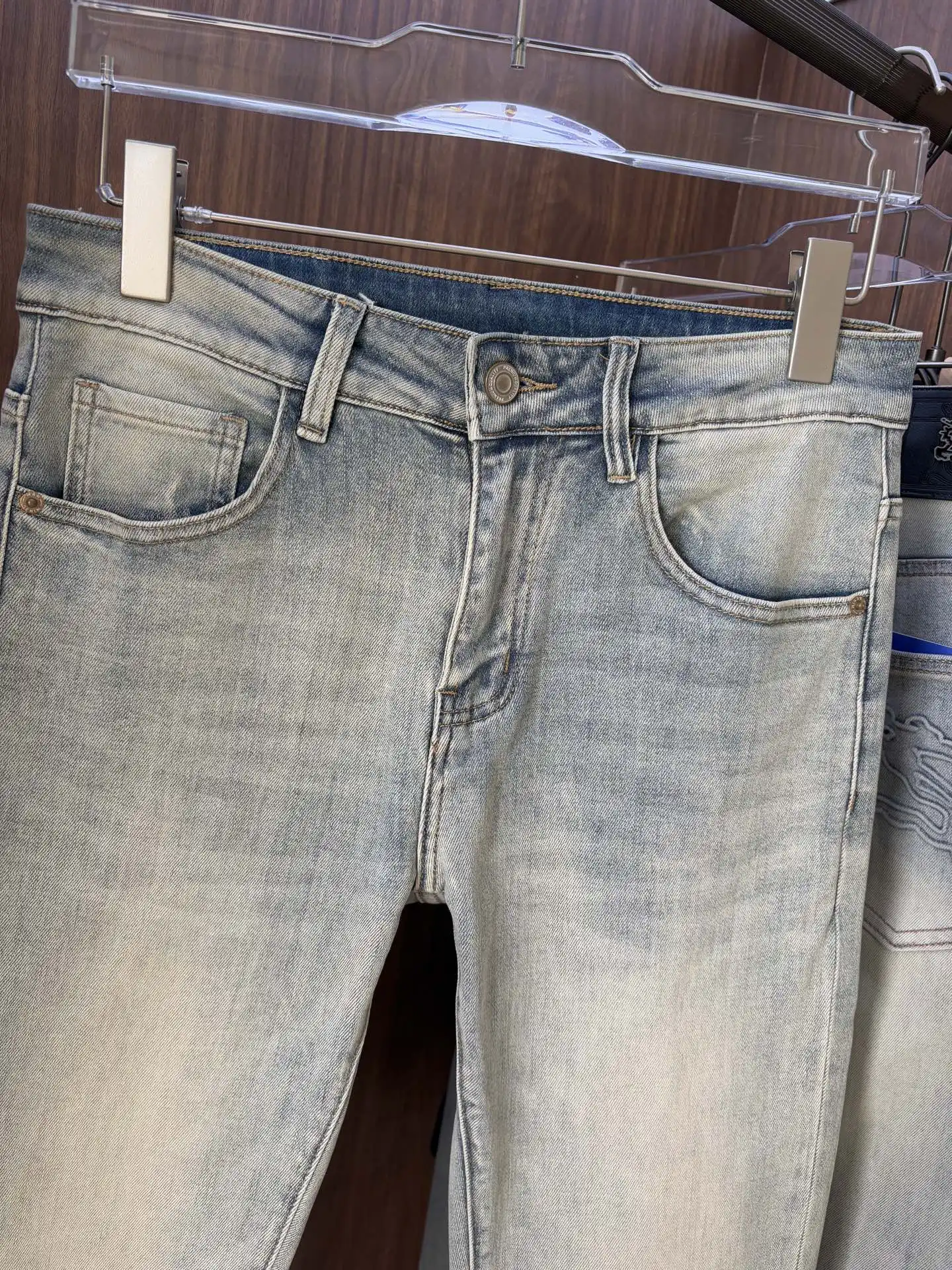 Logo-Patch Slim-Fit Light Wash Jeans D19019078 — view 4